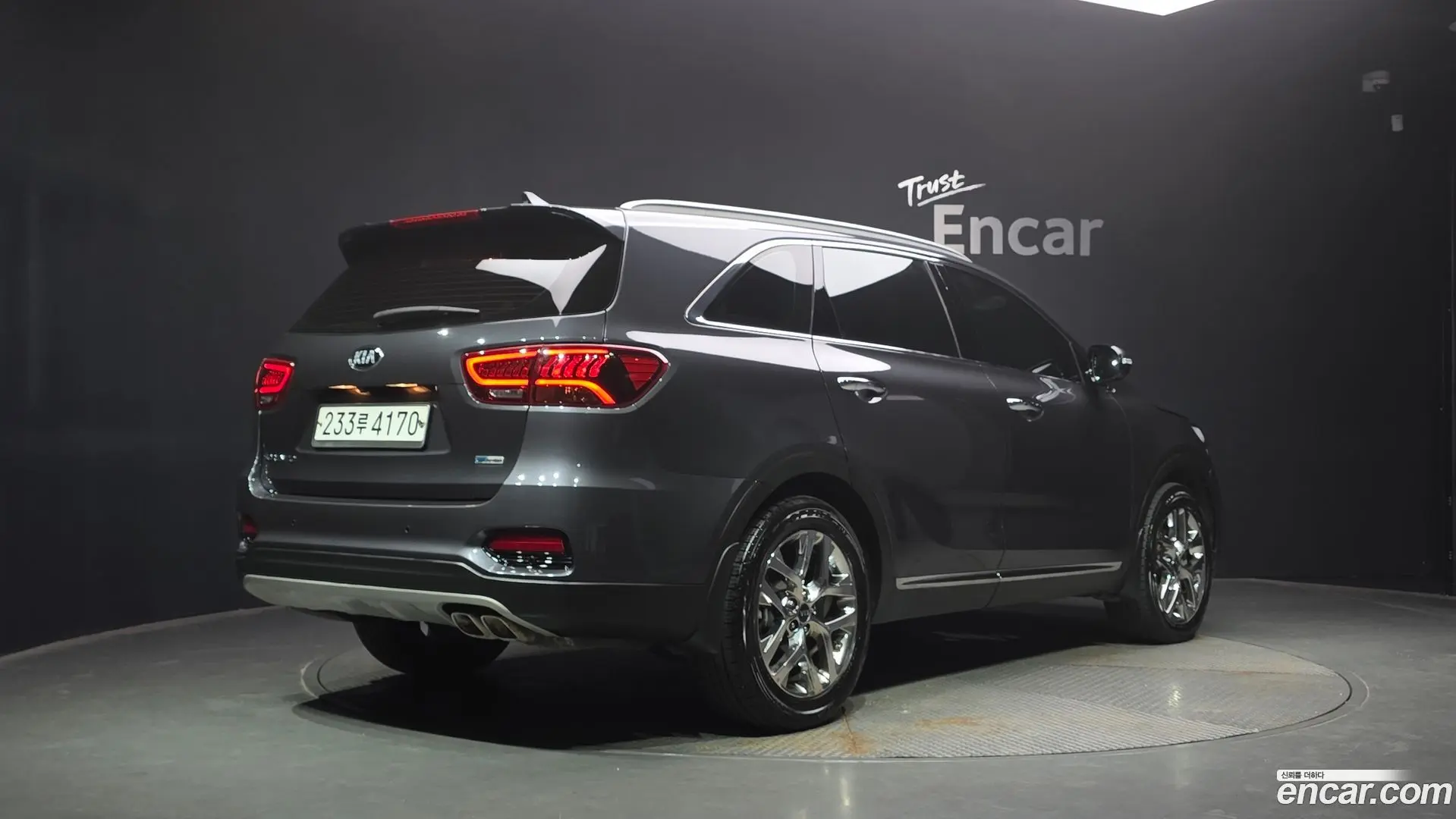 Main__Slider__Photo:Sorento Kia 2019.8-1