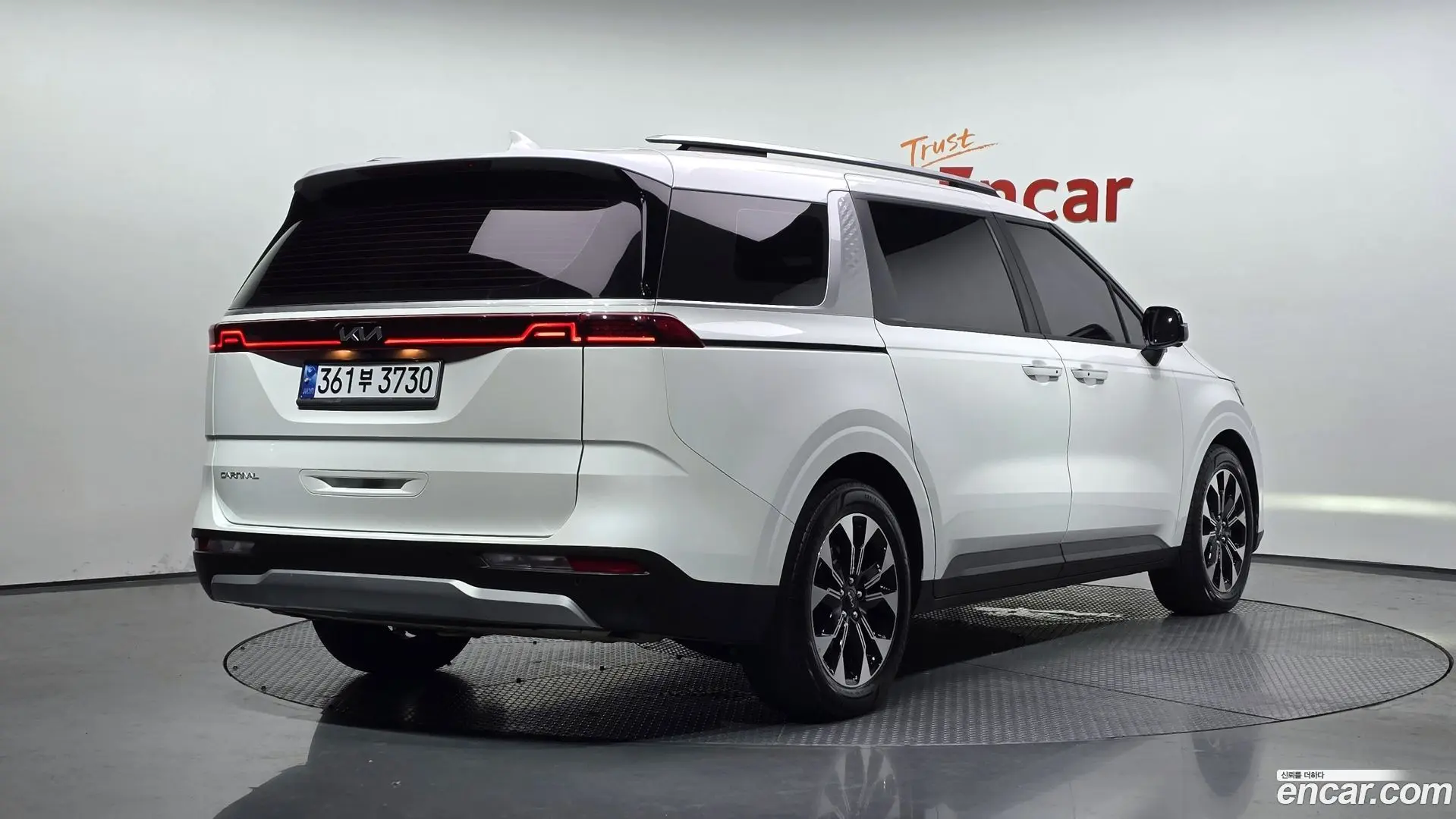 Main__Slider__Photo:Canival Kia 2022.4-1