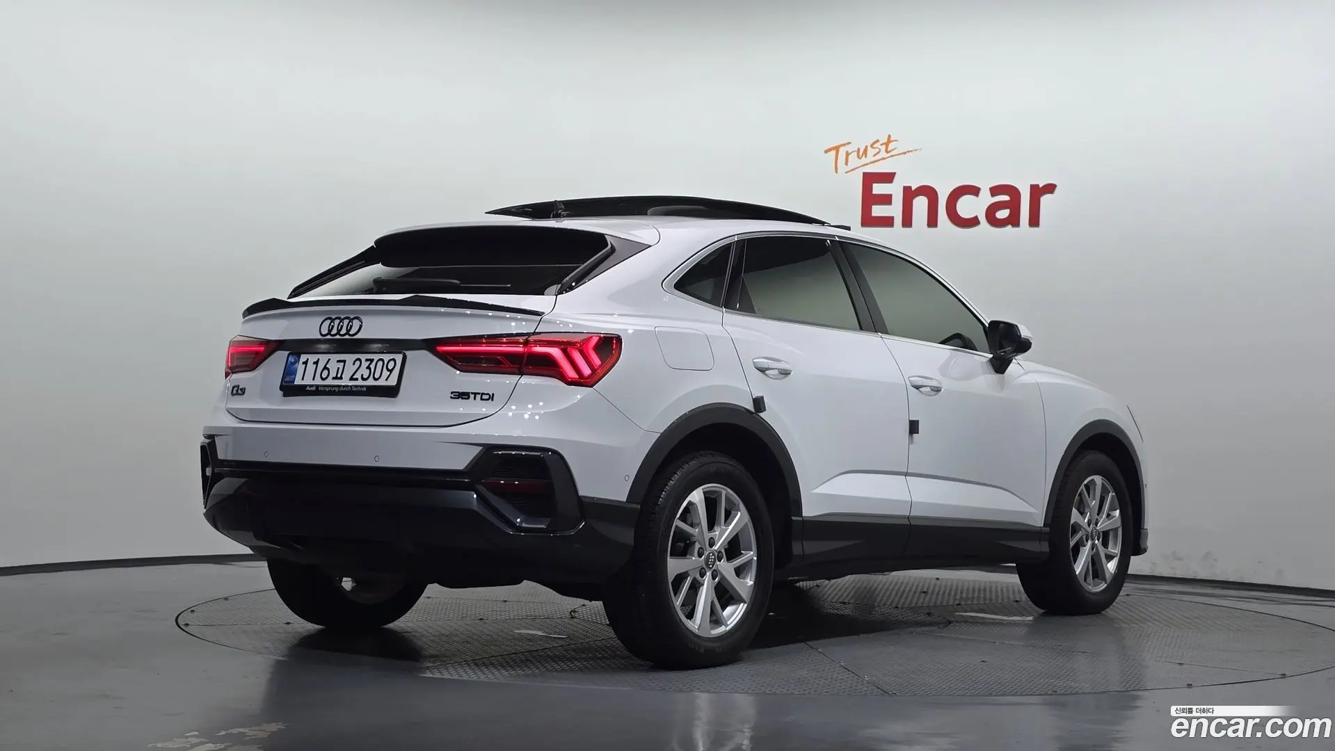 Main__Slider__Photo:Q3 Audi 2020.10-1