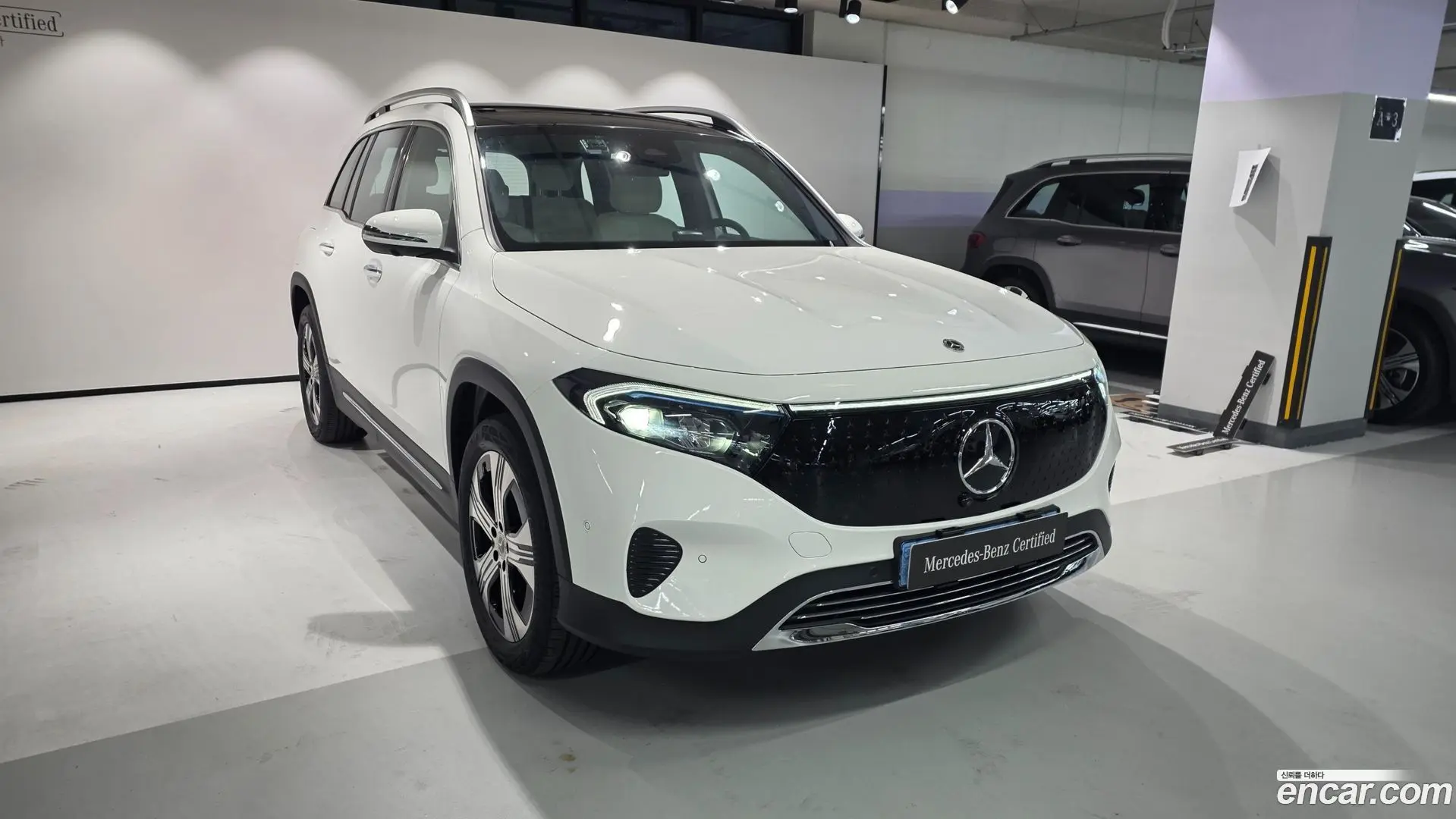 Main__Slider__Photo:EQB Mercedes-Benz 2026.4-1