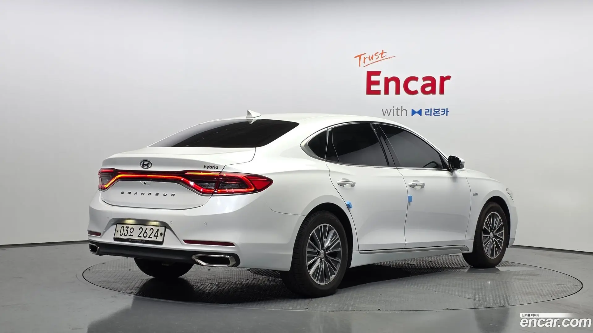 Main__Slider__Photo:Grandeur Hyundai 2019.5-1