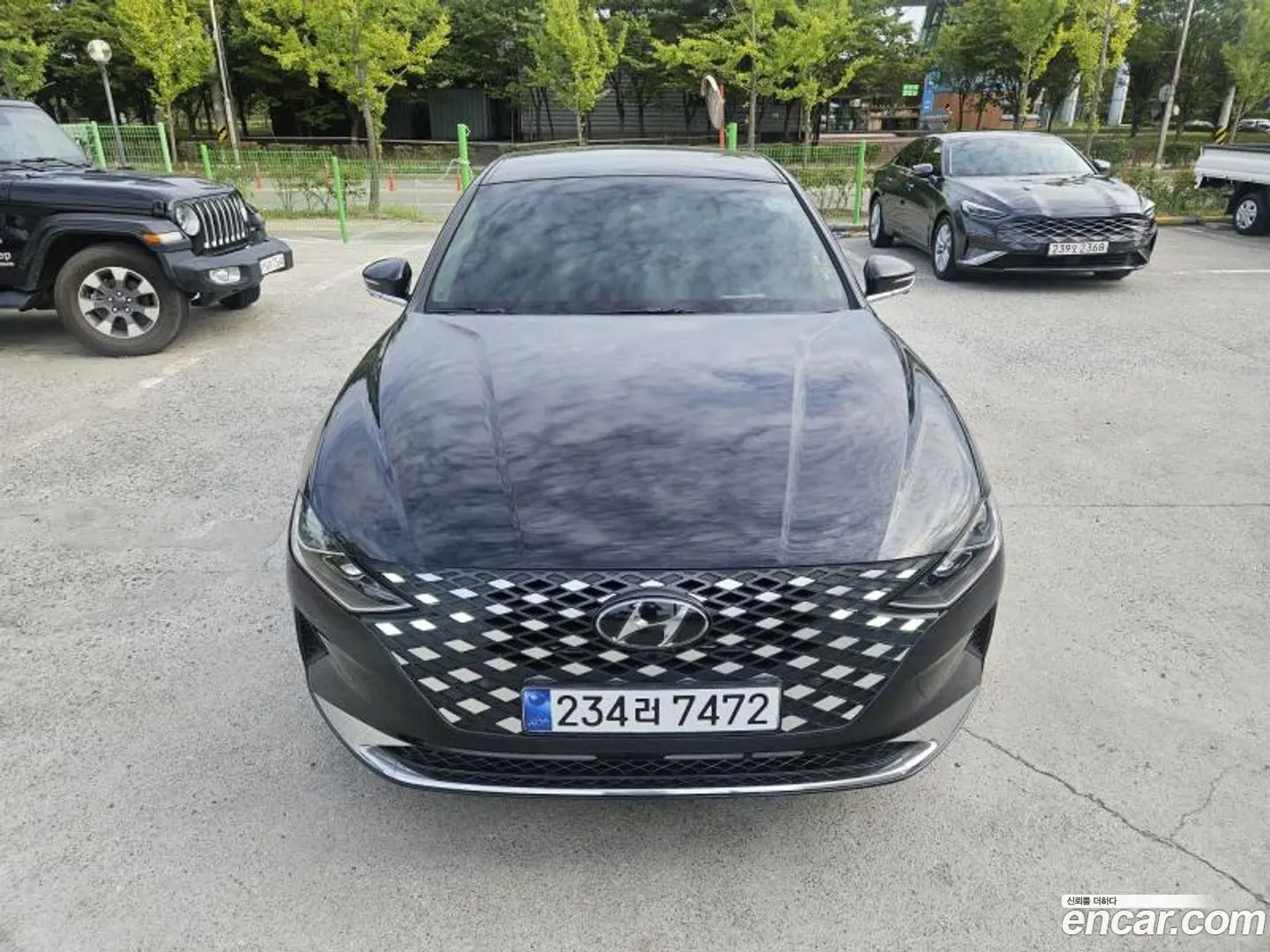 Main__Slider__Photo:Grandeur Hyundai 2022.7-1
