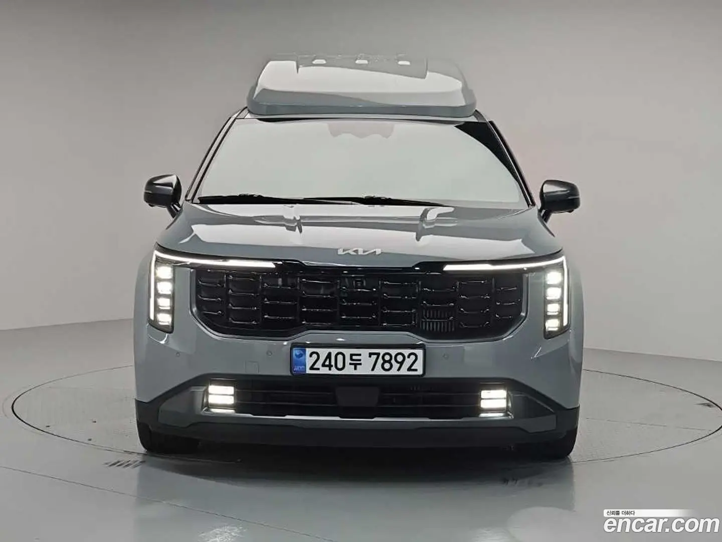 Main__Slider__Photo:Canival Kia 2024.1-1