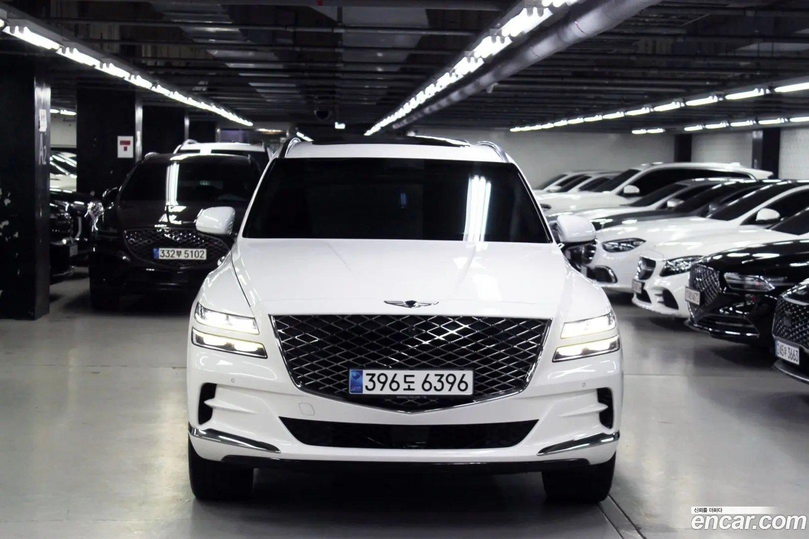 Main__Slider__Photo:GV80 Genesis 2020.8-1