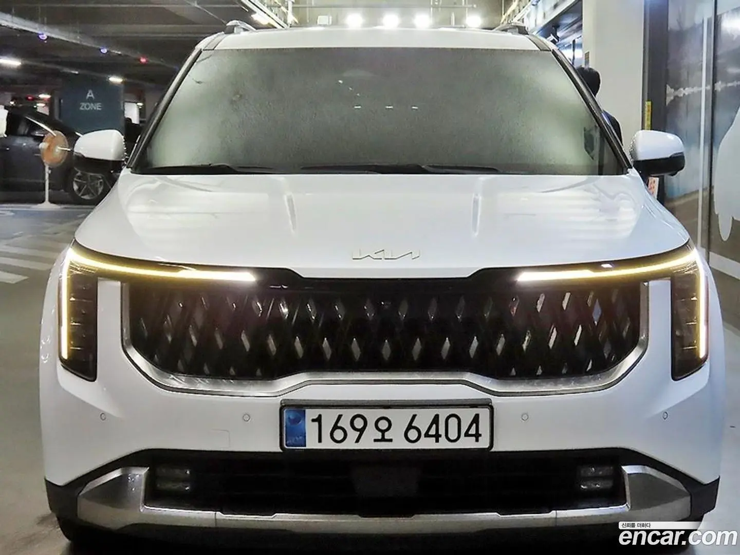 Main__Slider__Photo:Canival Kia 2023.11-1