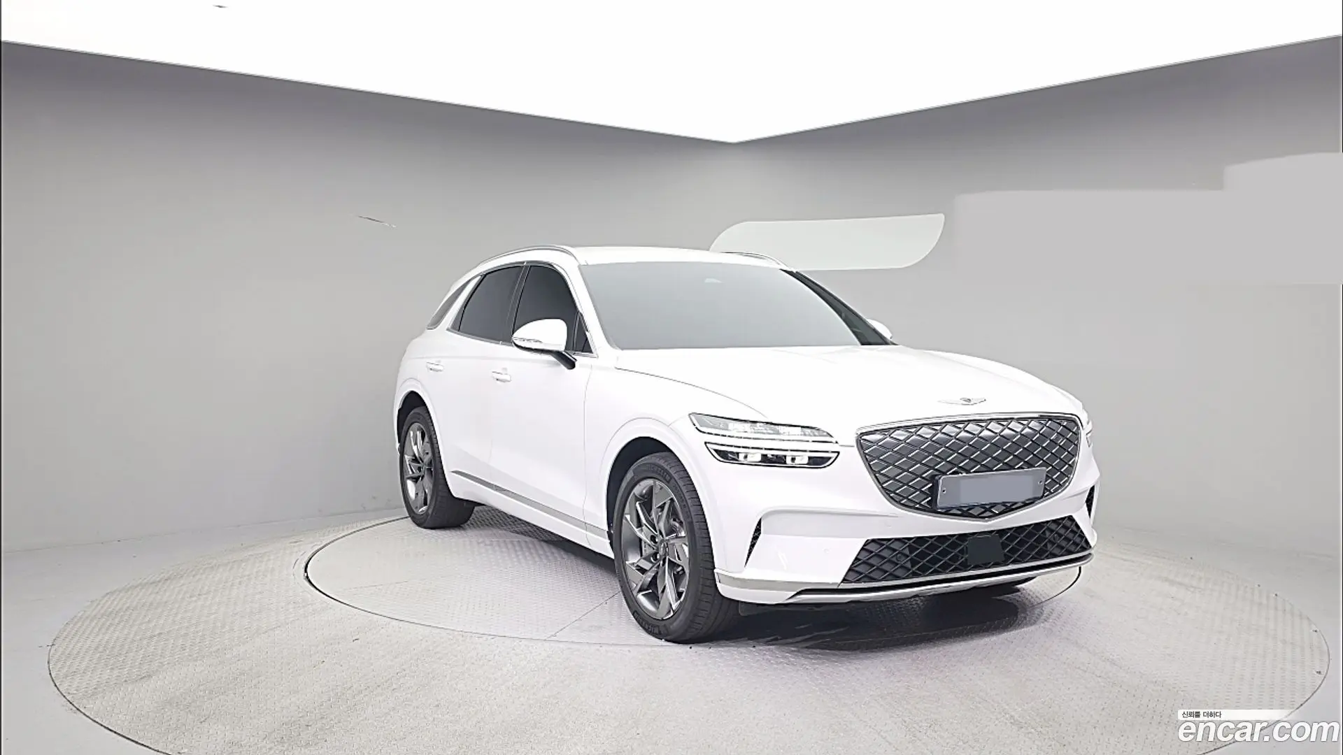 Main__Slider__Photo:GV70 Genesis 2022.8-1