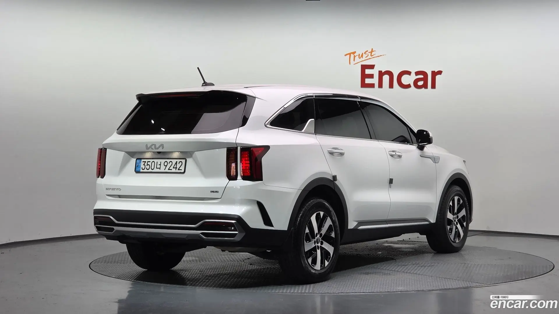 Main__Slider__Photo:Sorento Kia 2023.4-1