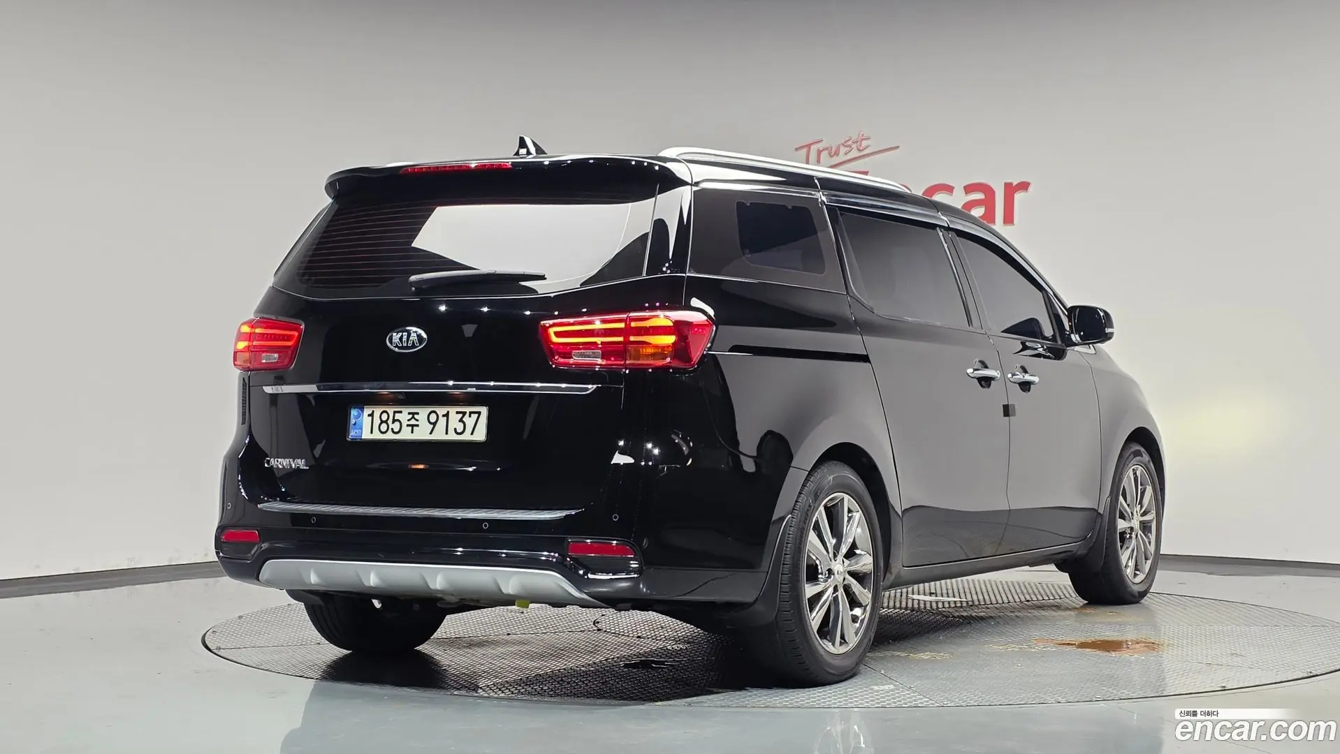 Main__Slider__Photo:Canival Kia 2019.4-1