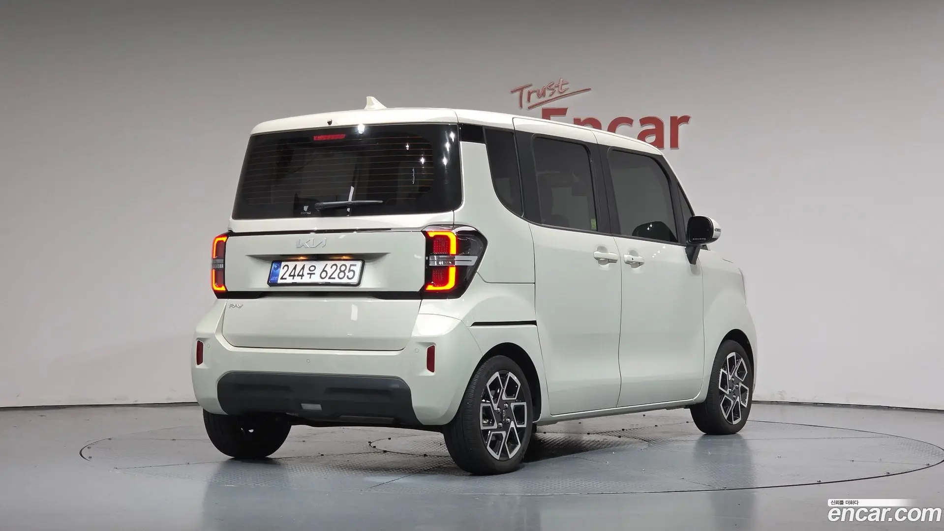 Main__Slider__Photo:RAY Kia 2025.4-1
