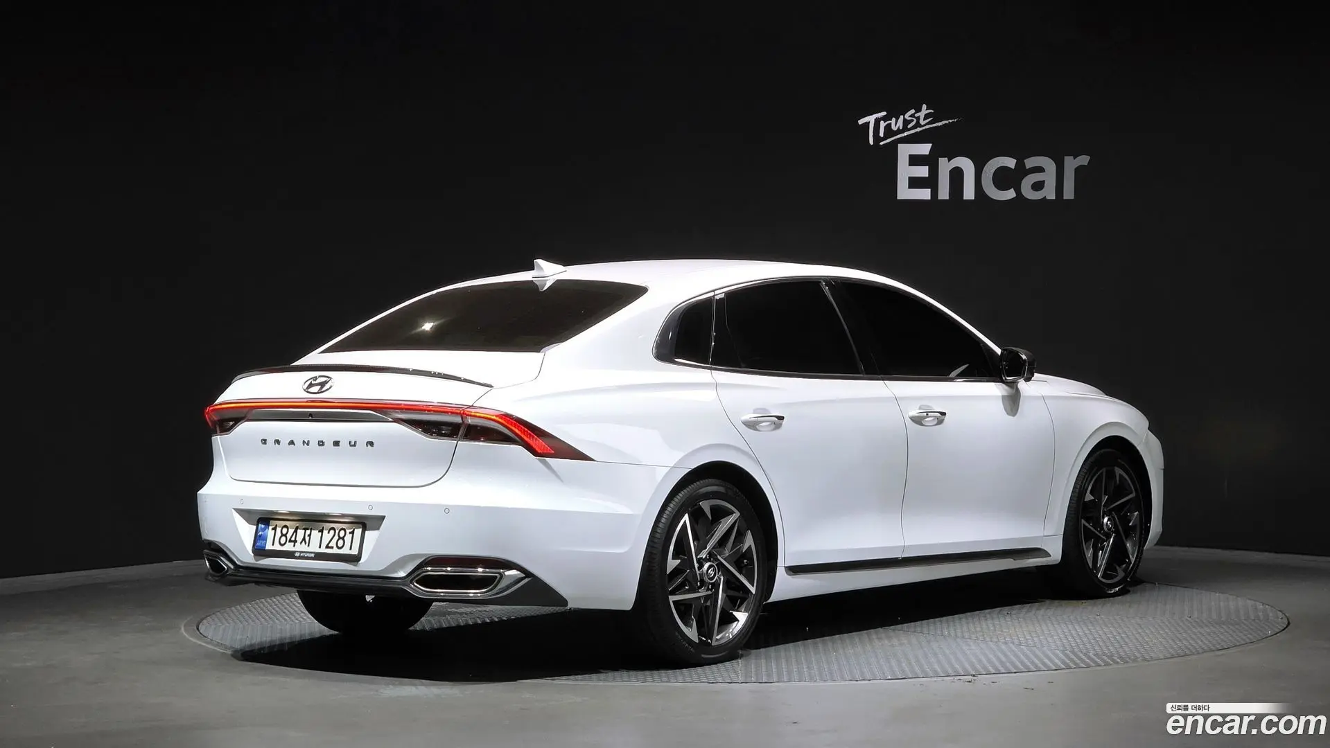 Main__Slider__Photo:Grandeur Hyundai 2022.5-1