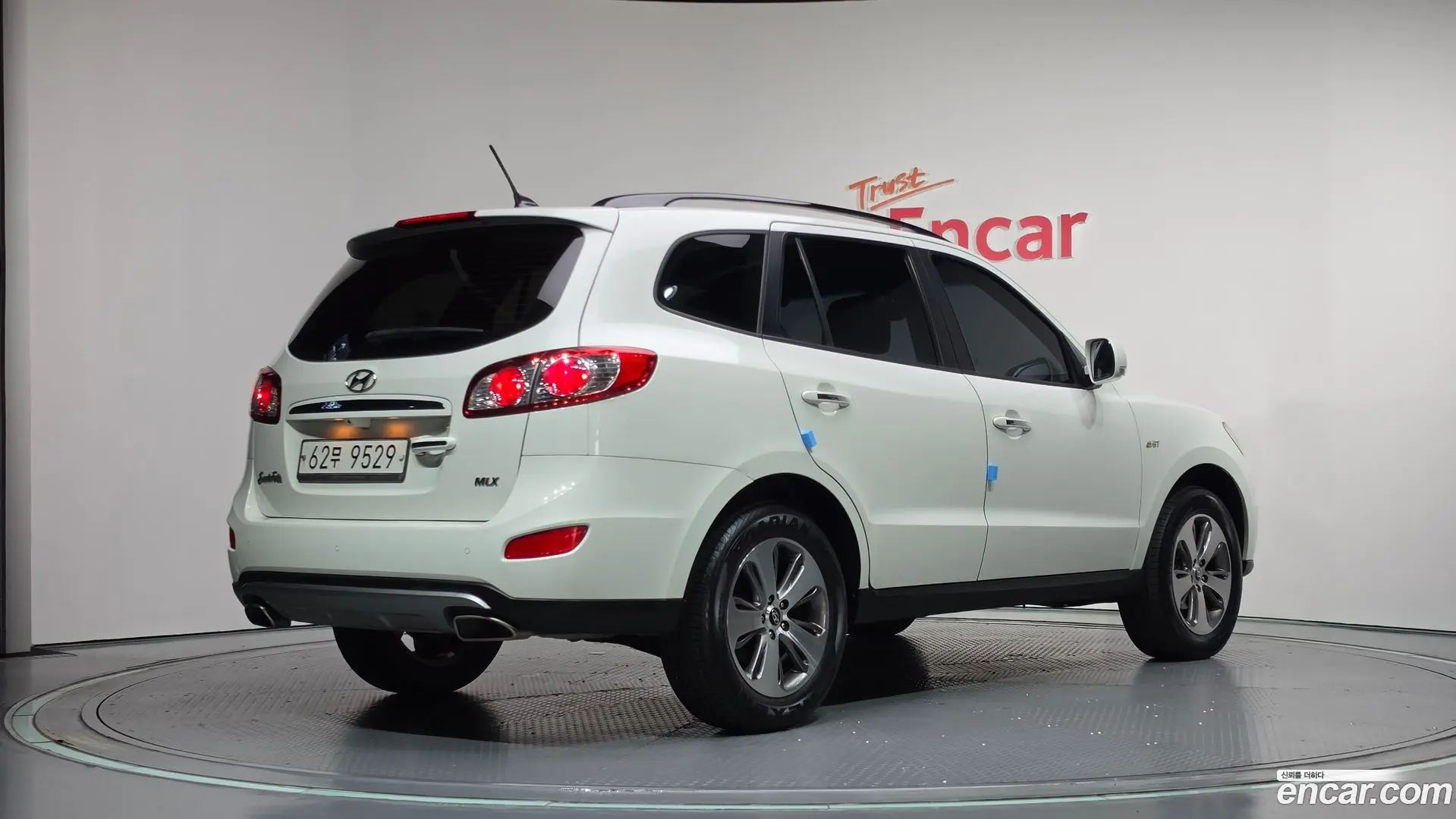 Main__Slider__Photo:Santafe Hyundai 2012.5-1