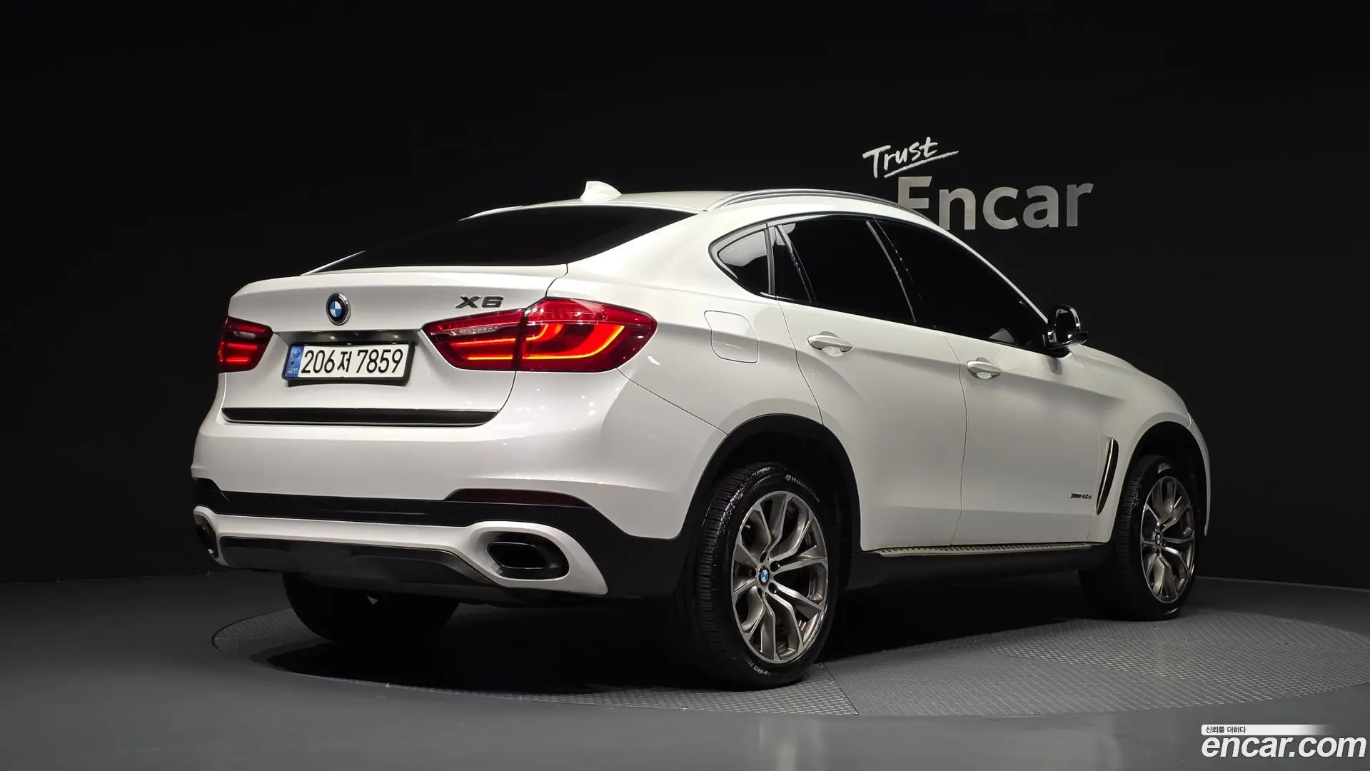 Main__Slider__Photo:X6 BMW 2016.8-1