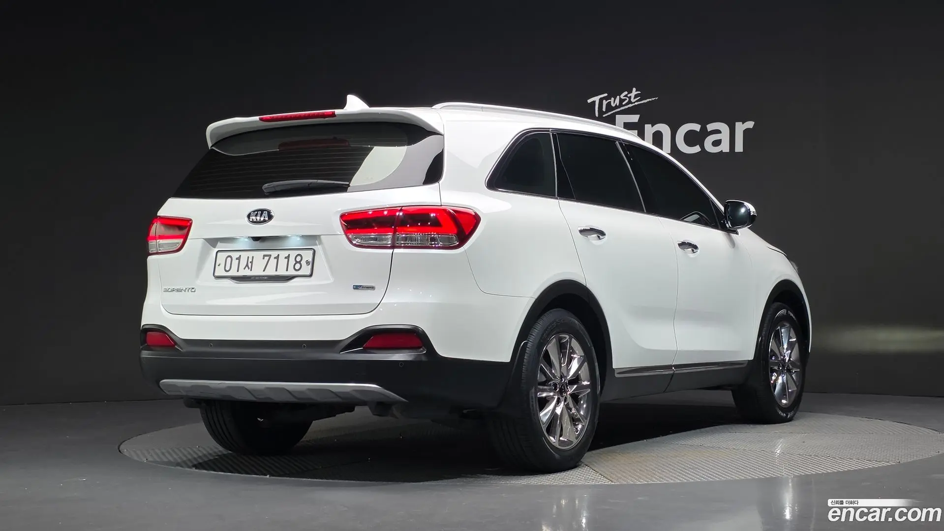 Main__Slider__Photo:Sorento Kia 2016.9-1
