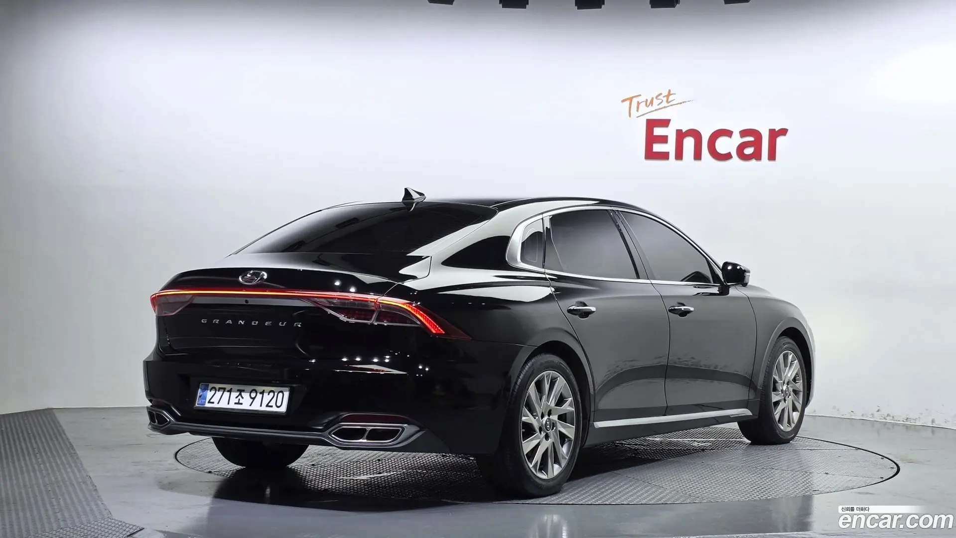 Main__Slider__Photo:Grandeur Hyundai 2020.10-1