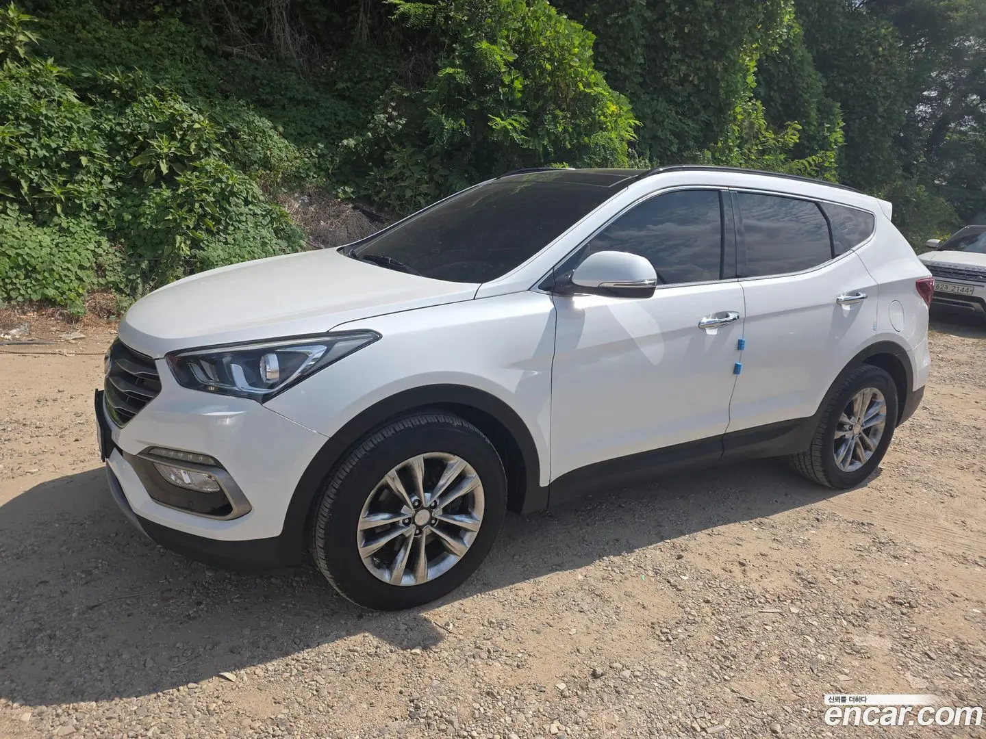 Main__Slider__Photo:Santafe Hyundai 2017.5-1