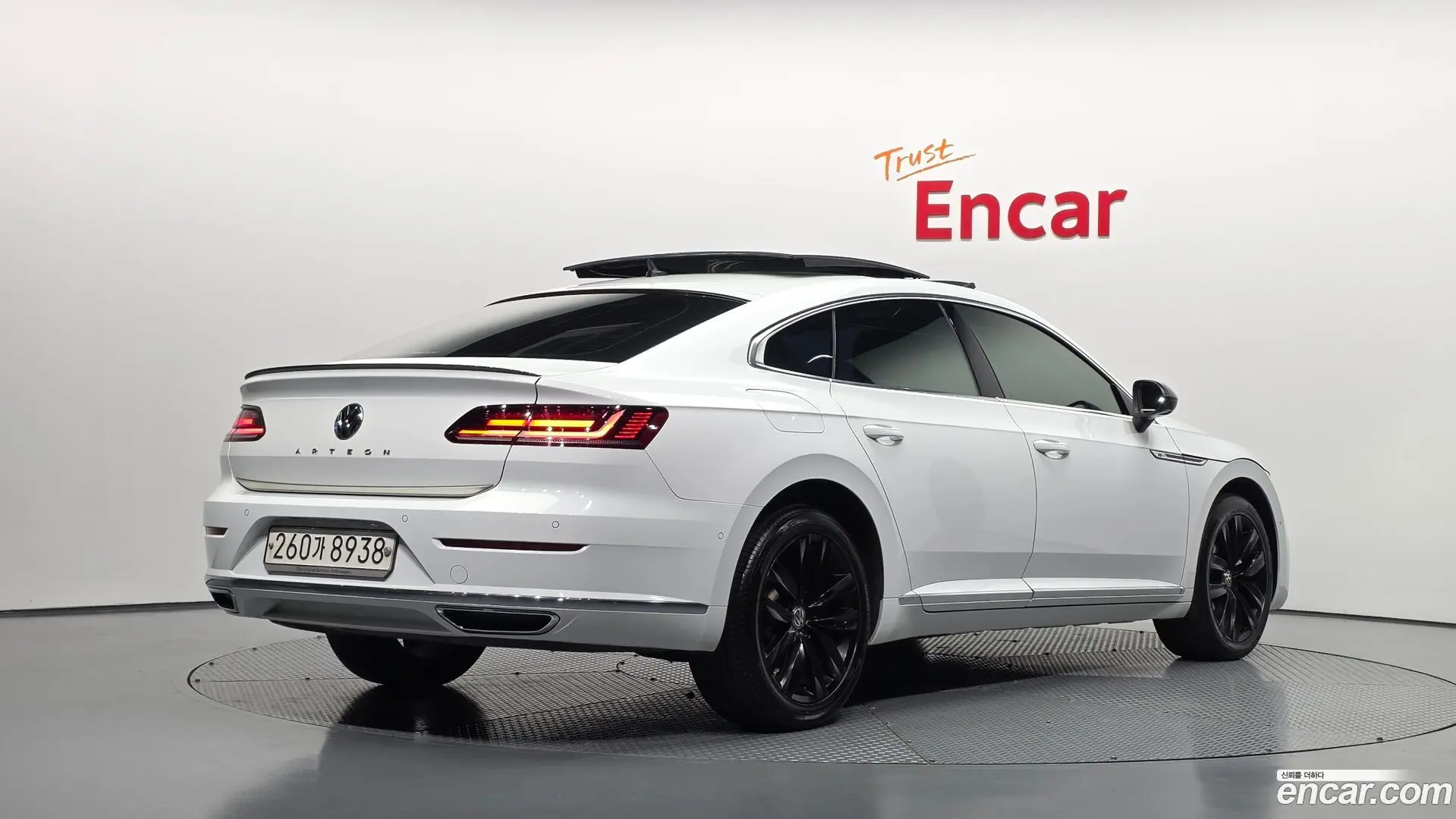 Main__Slider__Photo:Arteon Volkswagen 2019.11-1