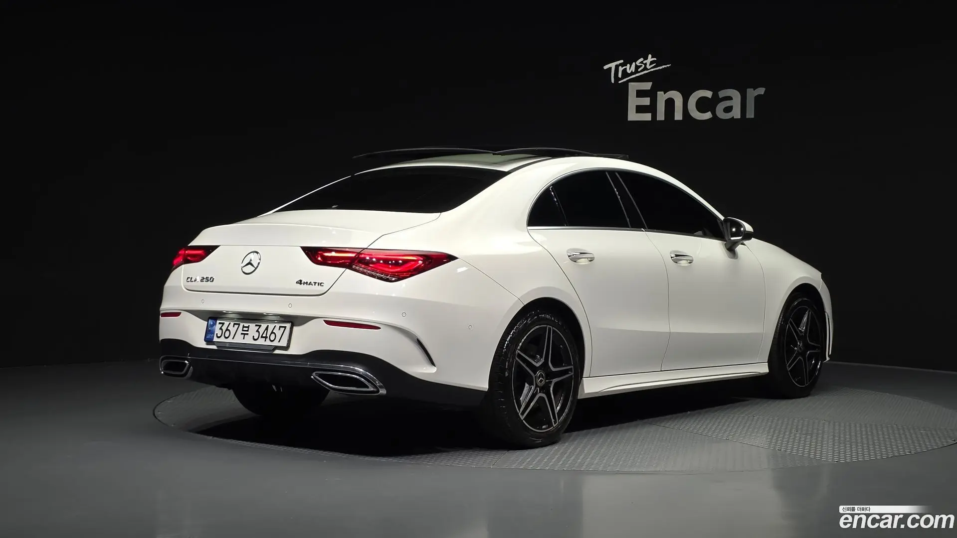 Main__Slider__Photo:CLA-Class Mercedes-Benz 2020.7-1