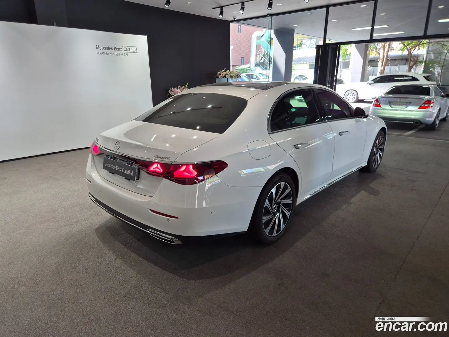 Main__Slider__Photo:E-Class Mercedes-Benz 2026.3-1