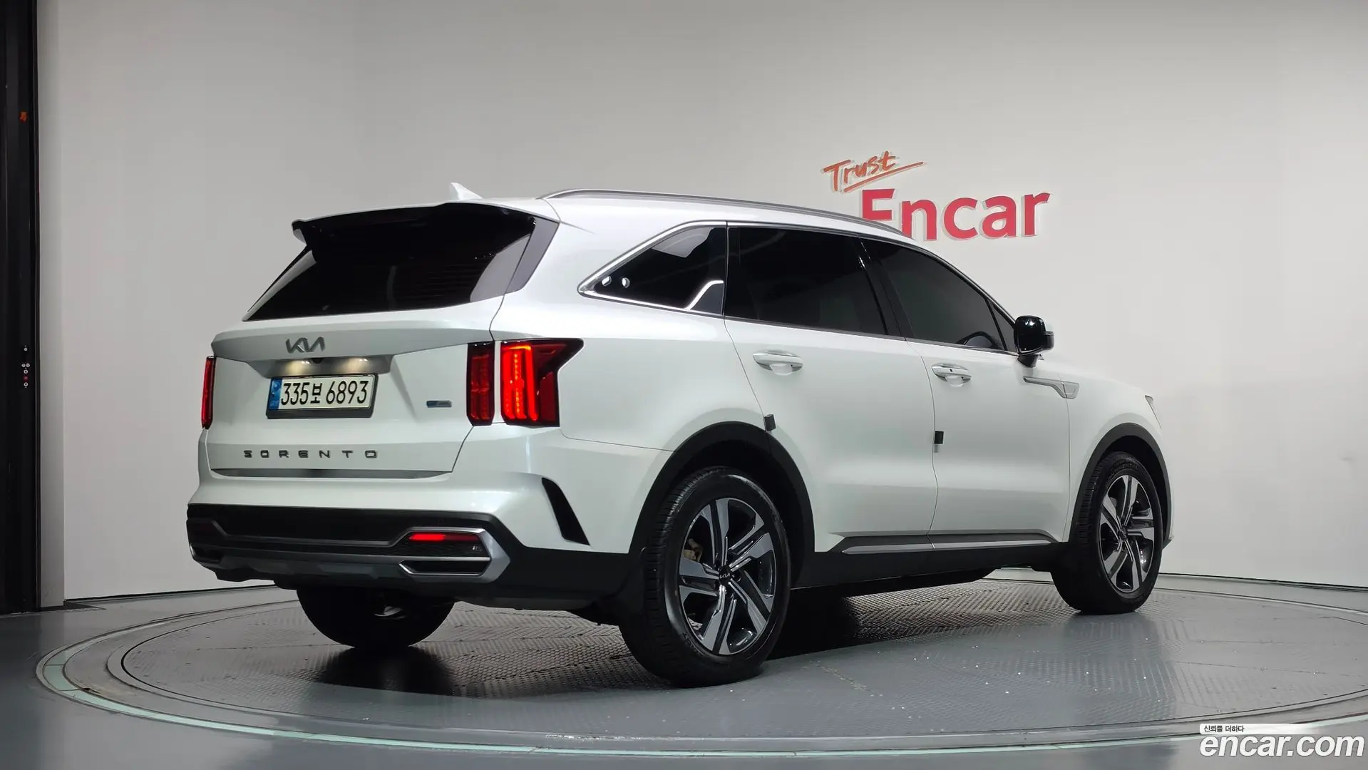Main__Slider__Photo:Sorento Kia 2022.1-1