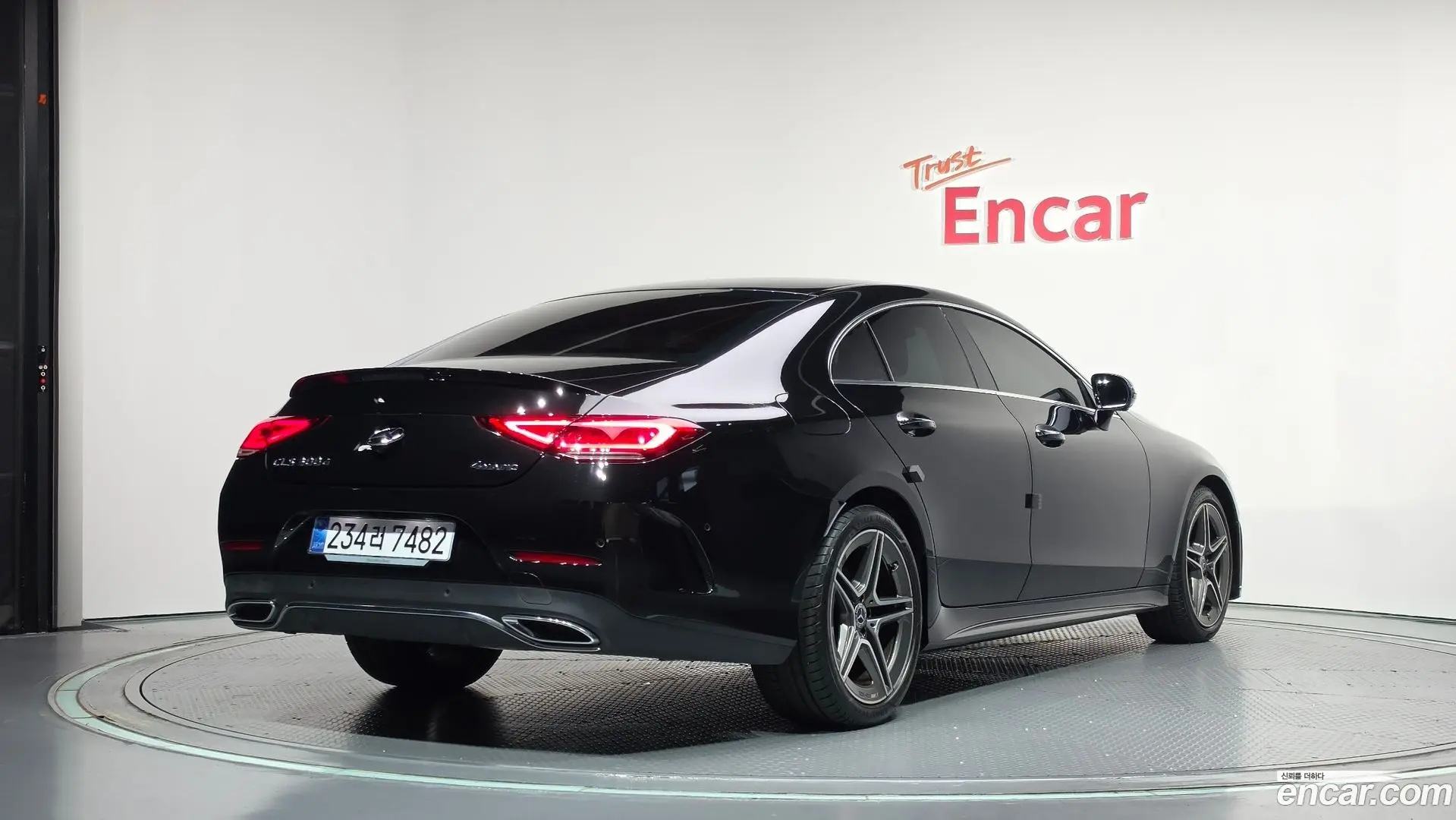 Main__Slider__Photo:CLS-Class Mercedes-Benz 2023.9-1