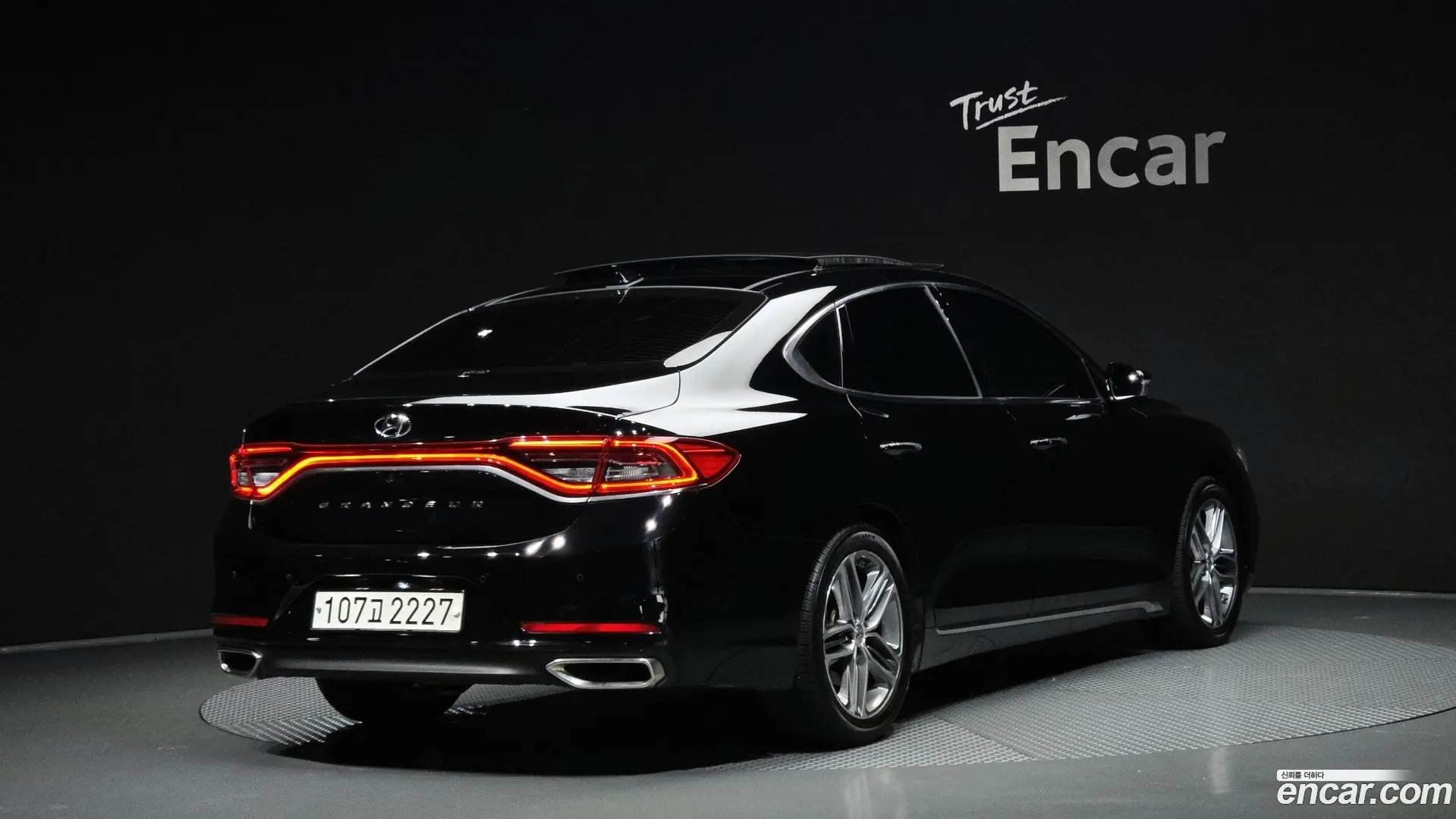 Main__Slider__Photo:Grandeur Hyundai 2018.8-1