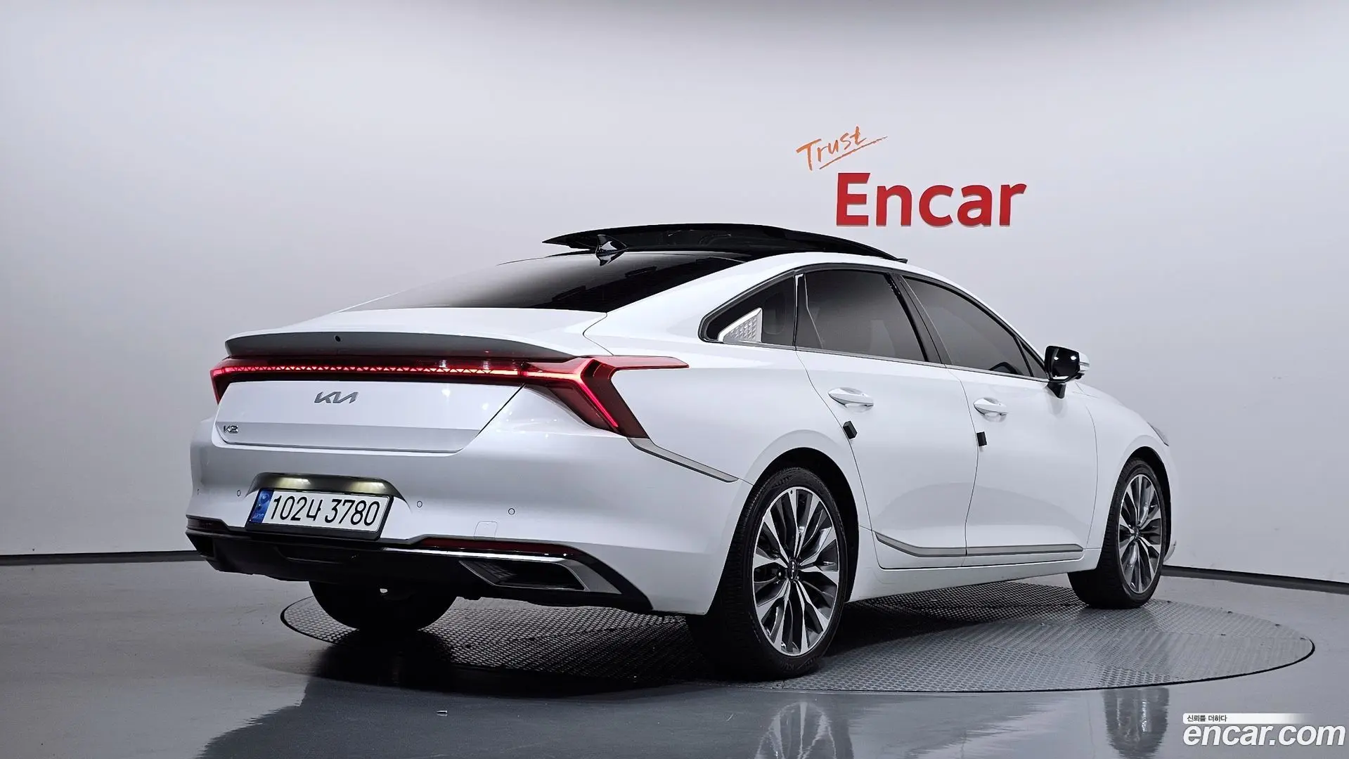 Main__Slider__Photo:K8 Kia 2021.10-1