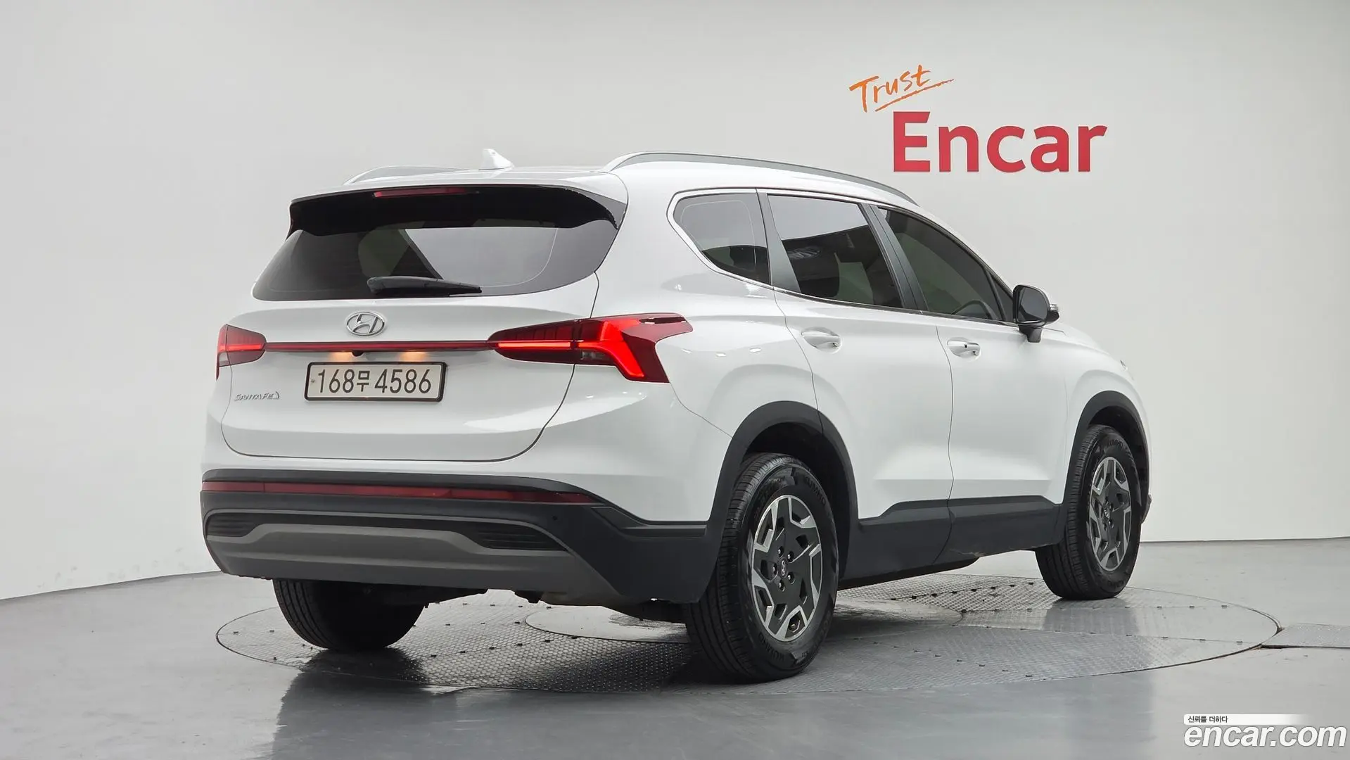 Main__Slider__Photo:Santafe Hyundai 2023.3-1