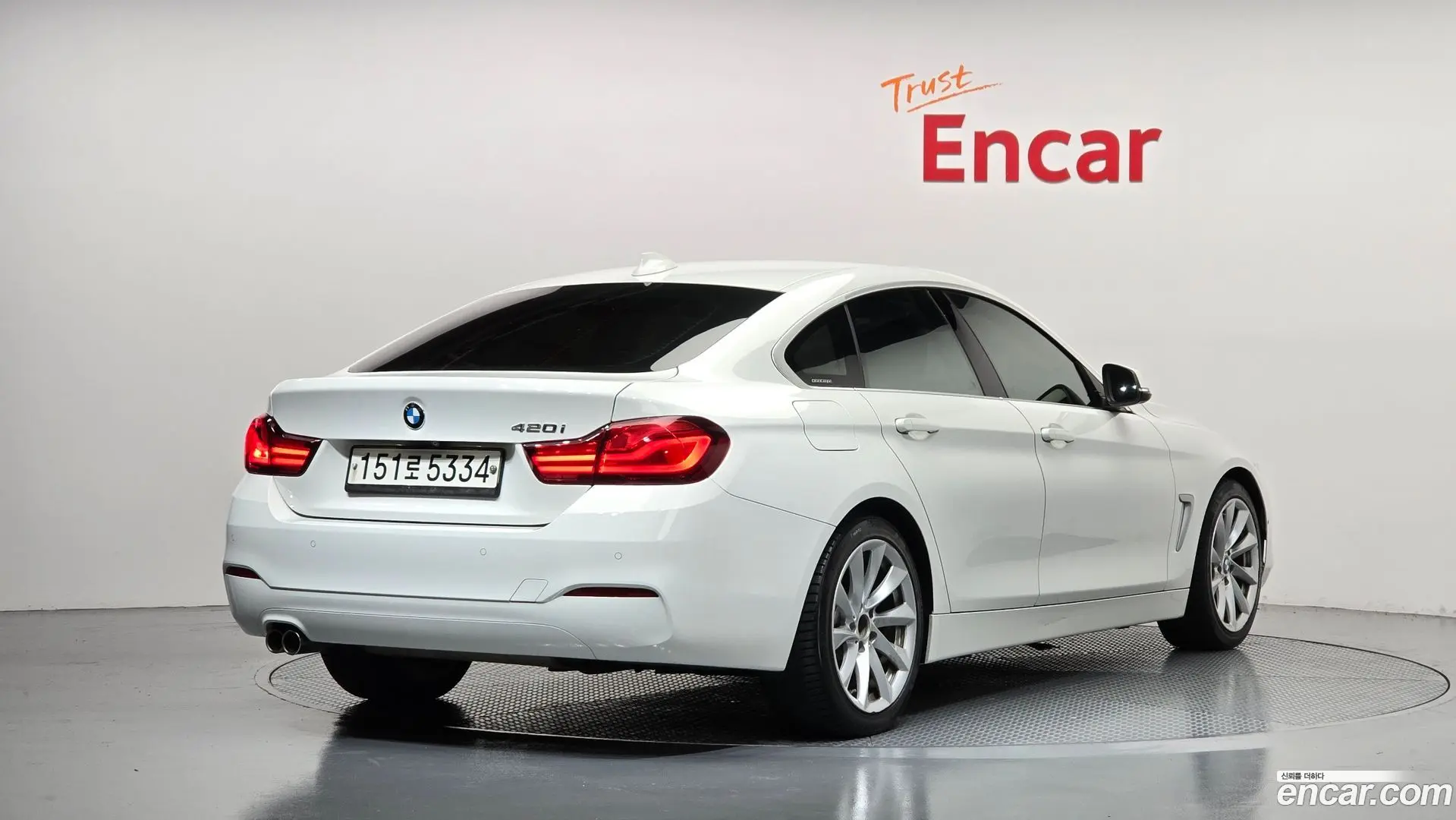 Main__Slider__Photo:4-Series BMW 2019.10-1