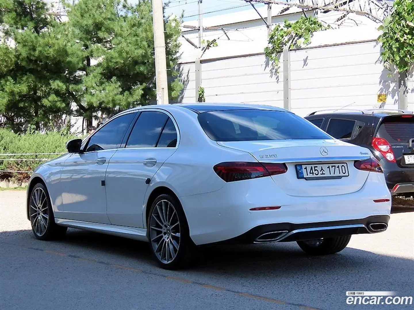 Main__Slider__Photo:E-Class Mercedes-Benz 2022.1-1