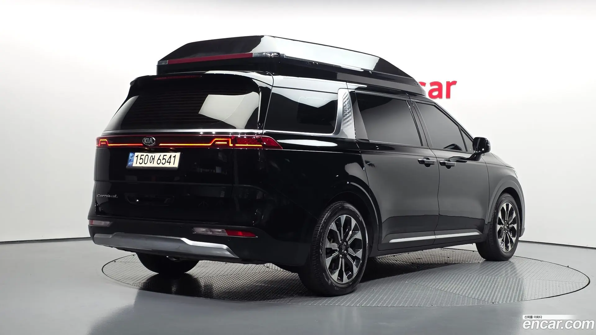 Main__Slider__Photo:Canival Kia 2021.4-1