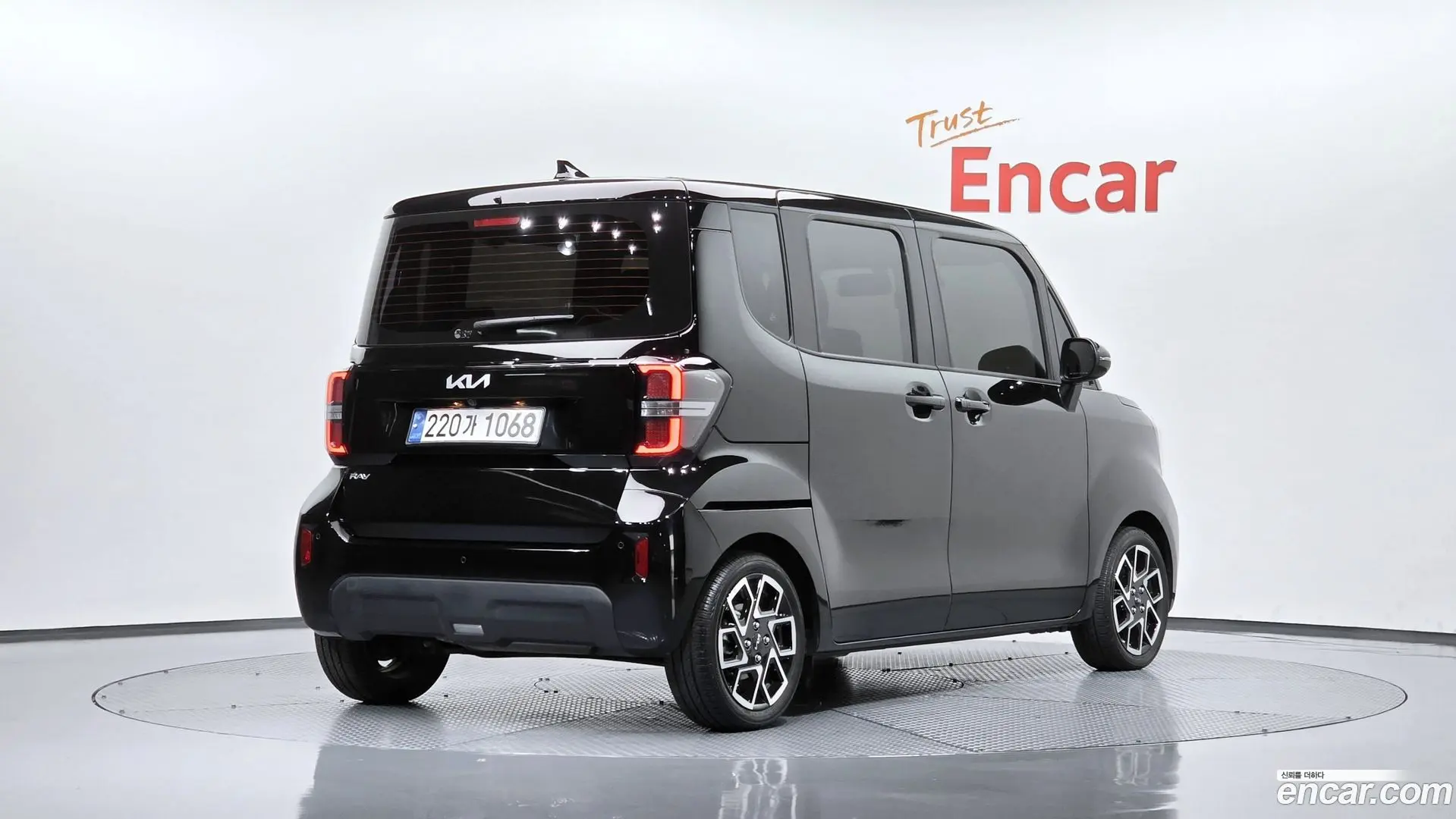 Main__Slider__Photo:RAY Kia 2024.10-1