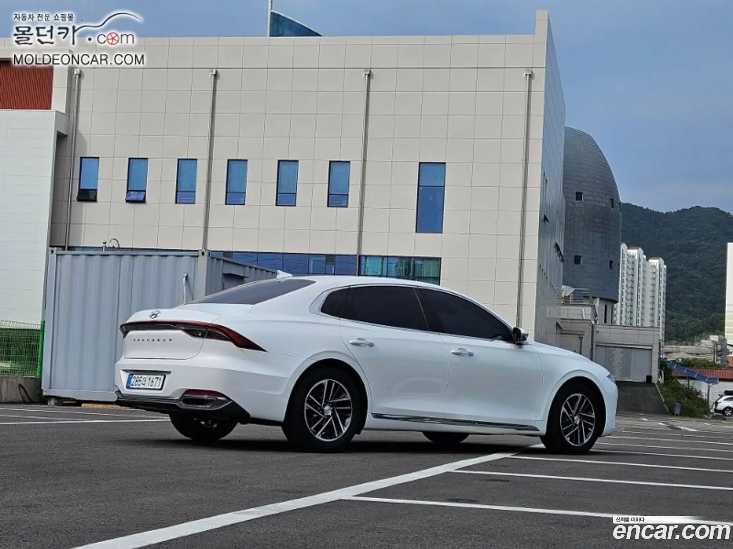 Main__Slider__Photo:Grandeur Hyundai 2021.2-1