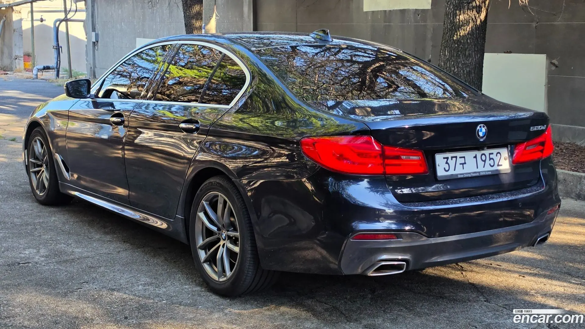 Main__Slider__Photo:5-Series BMW 2018.2-1