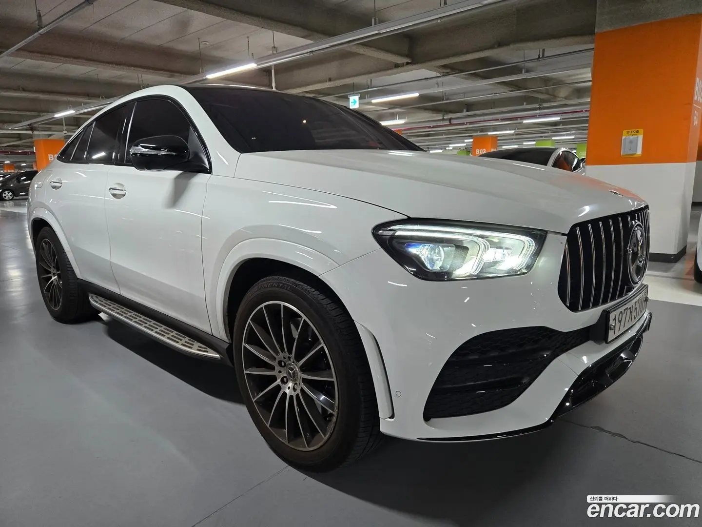 Main__Slider__Photo:GLE-Class Mercedes-Benz 2022.9-1