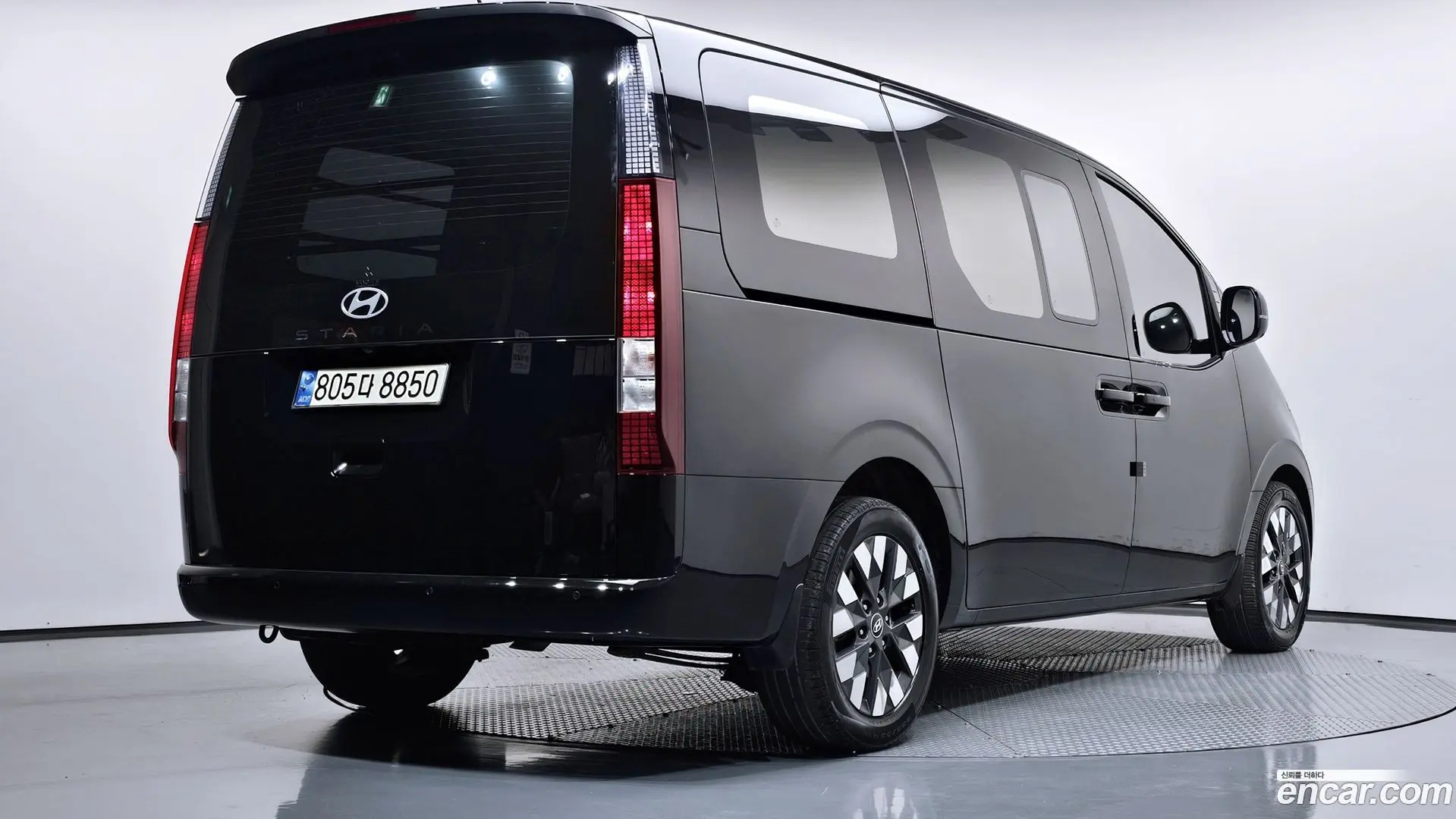 Main__Slider__Photo:Staria Hyundai 2024.3-1