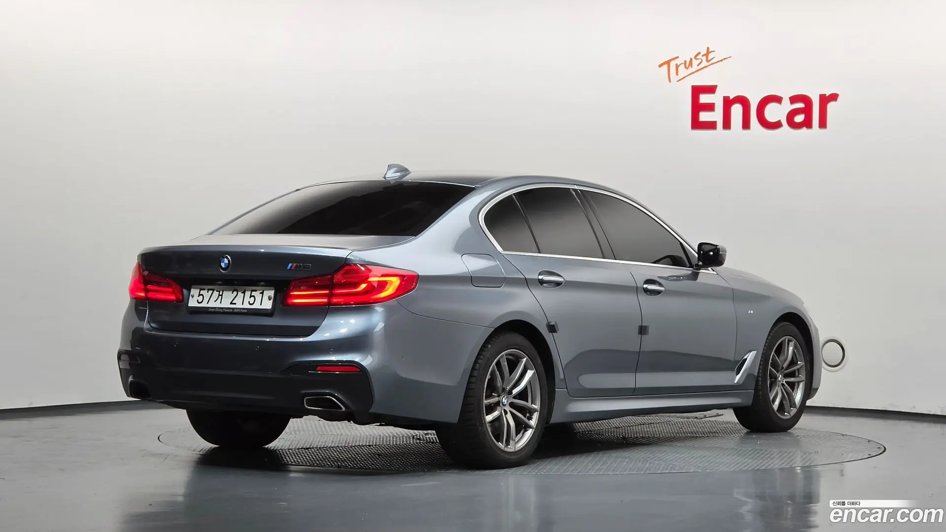 Main__Slider__Photo:5-Series BMW 2018.0-1