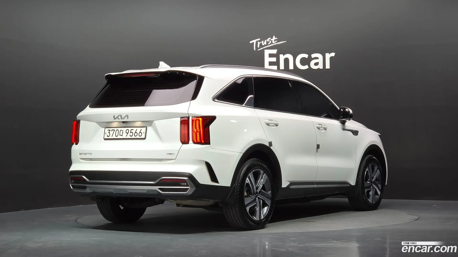 Main__Slider__Photo:Sorento Kia 2022.9-1
