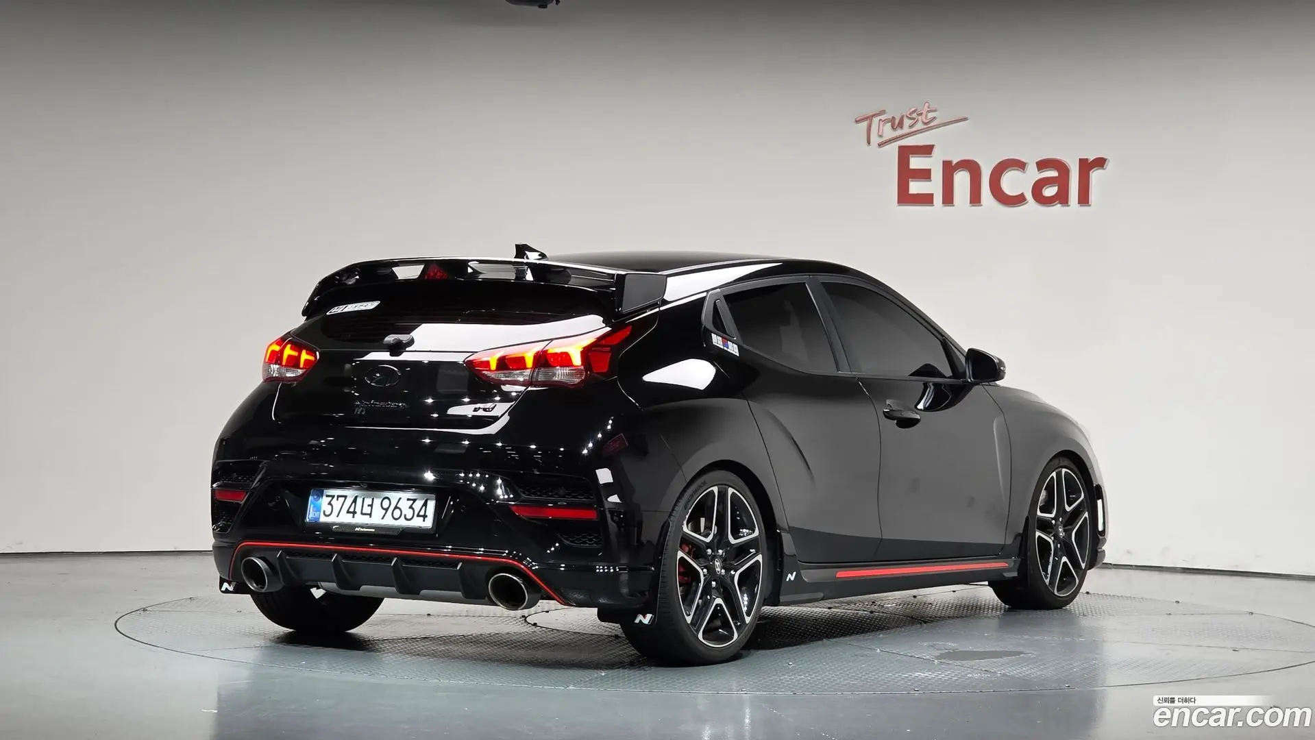 Main__Slider__Photo:Veloster Hyundai 2020.1-1