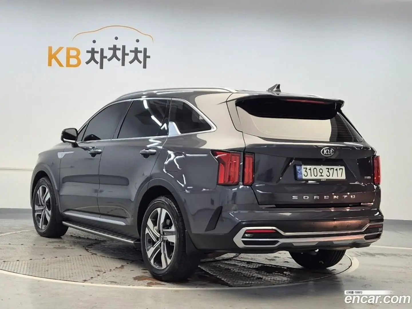 Main__Slider__Photo:Sorento Kia 2021.2-1