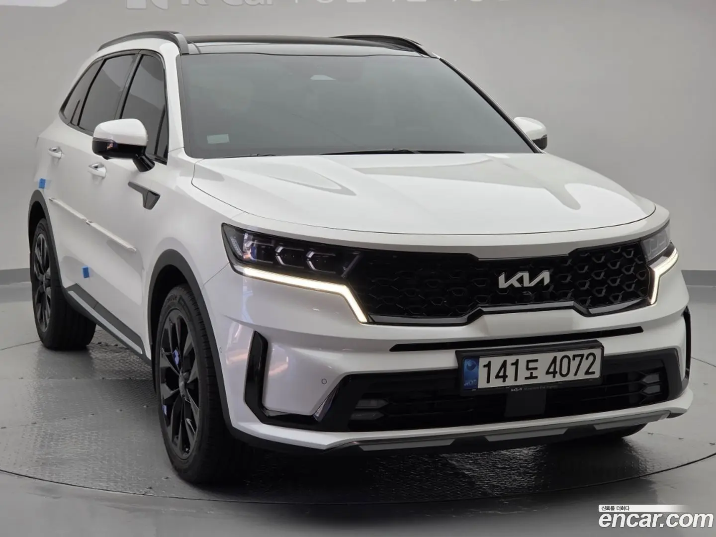 Main__Slider__Photo:Sorento Kia 2021.9-1