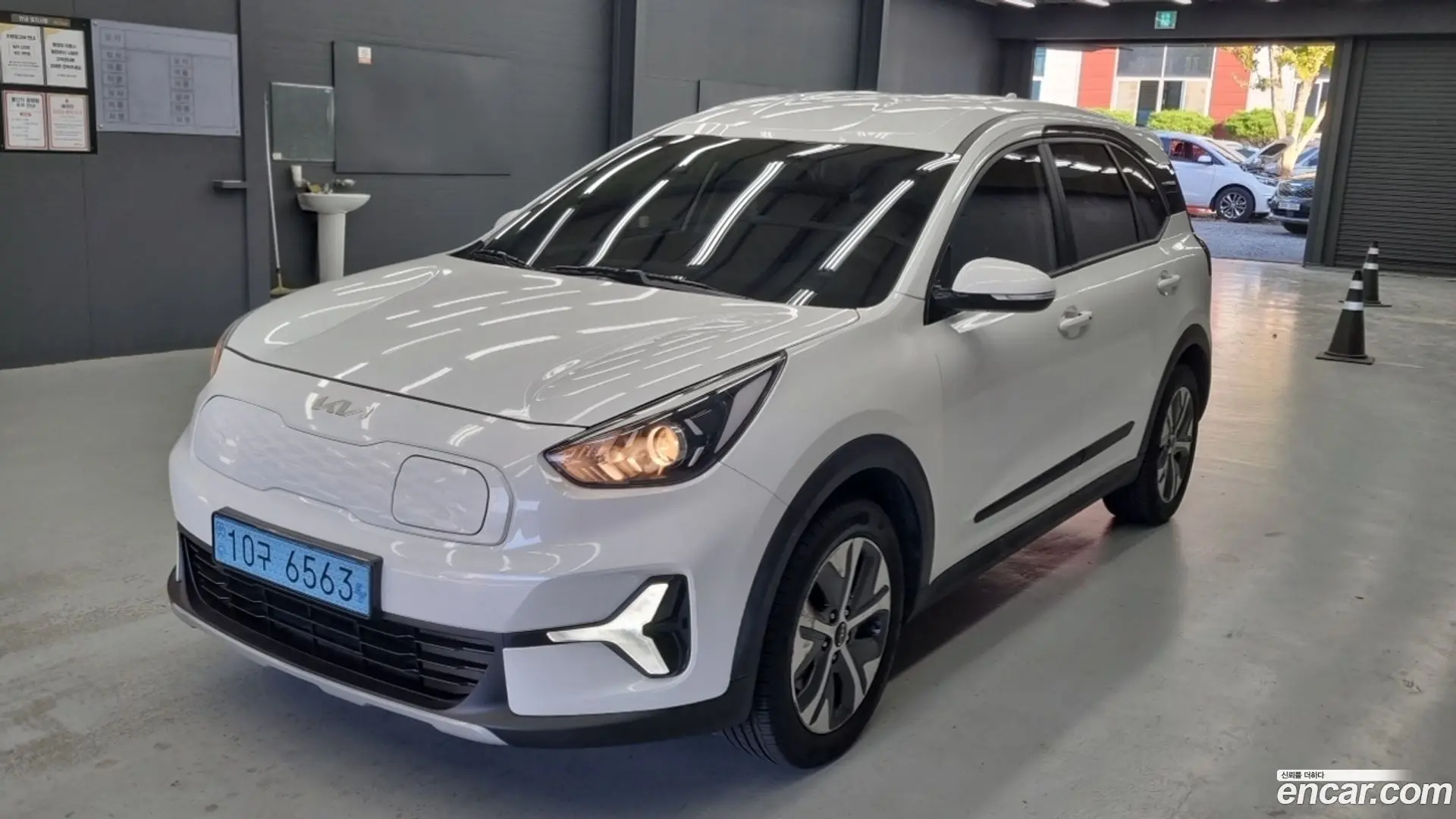 Main__Slider__Photo:Niro Kia 2022.8-1