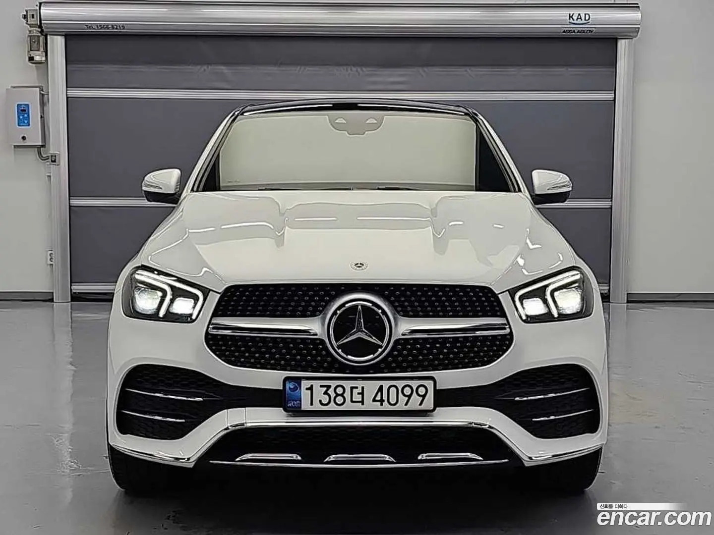 Main__Slider__Photo:GLE-Class Mercedes-Benz 2021.9-1