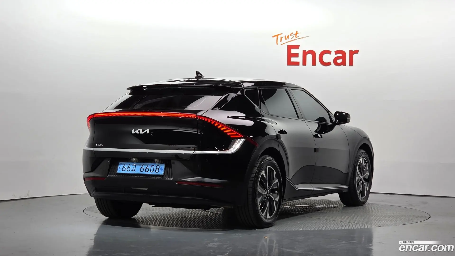 Main__Slider__Photo:EV6 Kia 2021.11-1