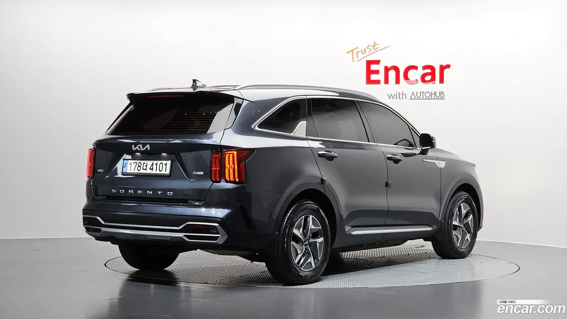 Main__Slider__Photo:Sorento Kia 2021.11-1