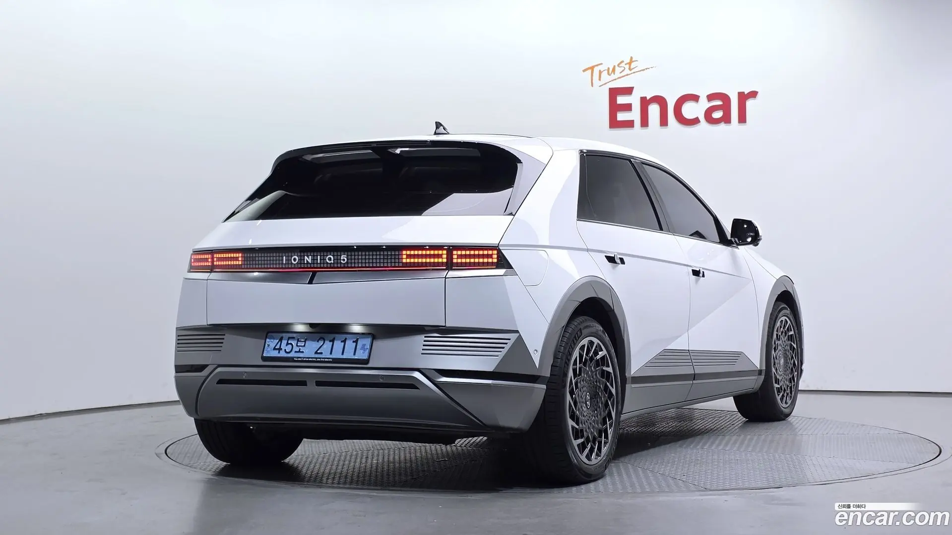 Main__Slider__Photo:Ioniq5 Hyundai 2022.2-1