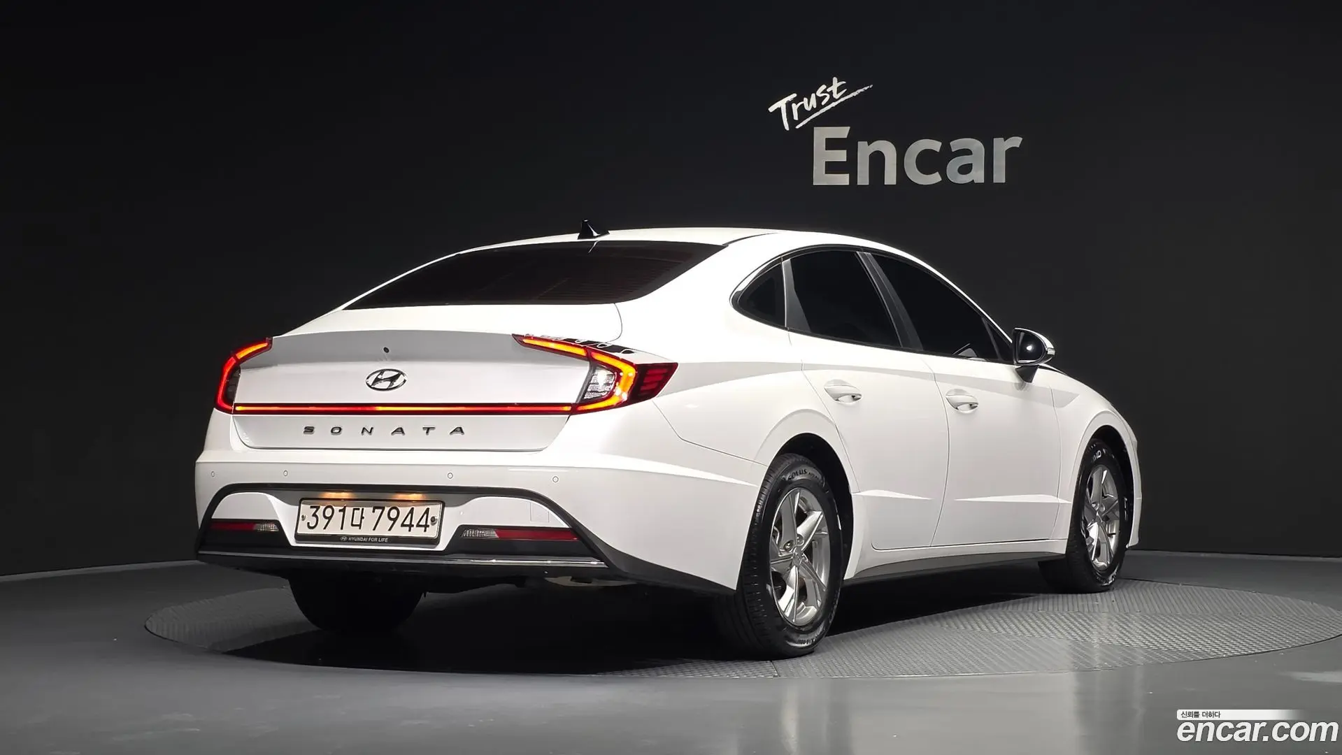 Main__Slider__Photo:Sonata Hyundai 2020.3-1