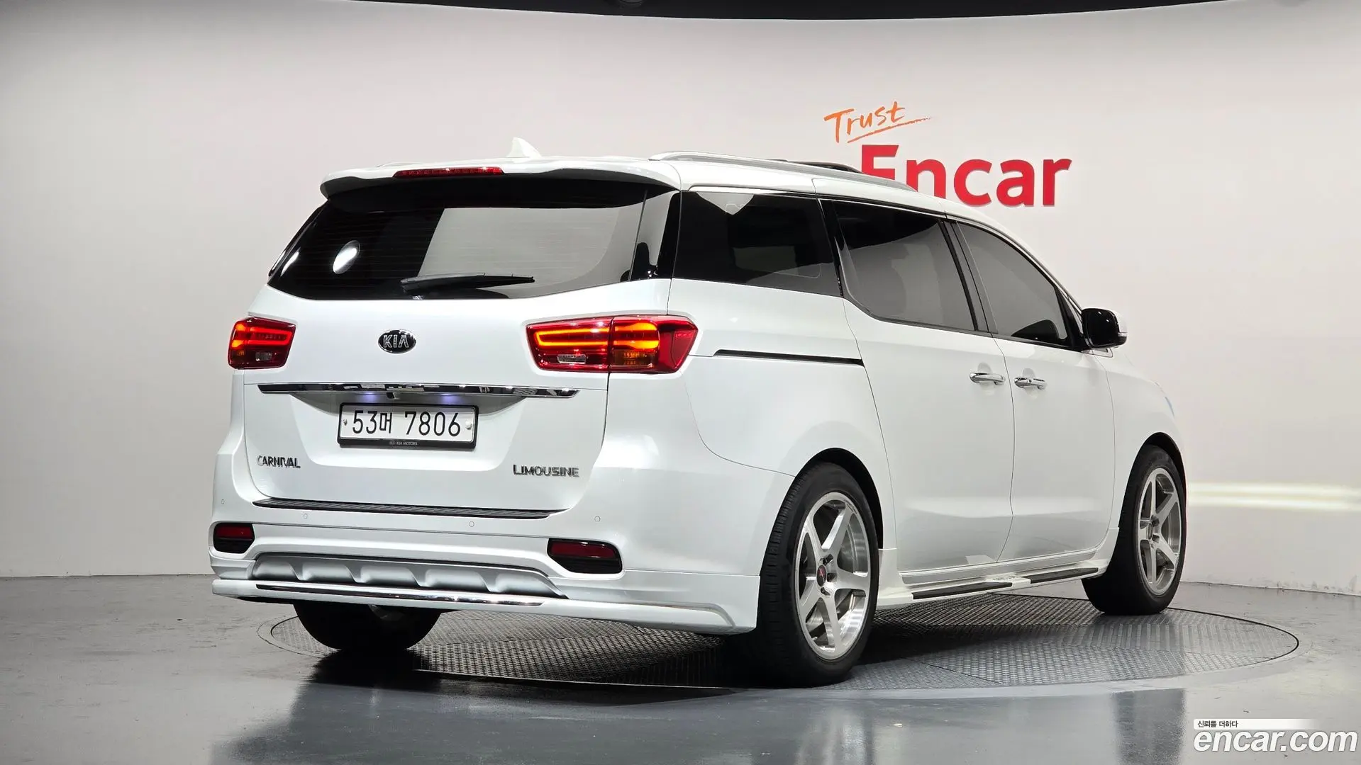 Main__Slider__Photo:Canival Kia 2018.5-1