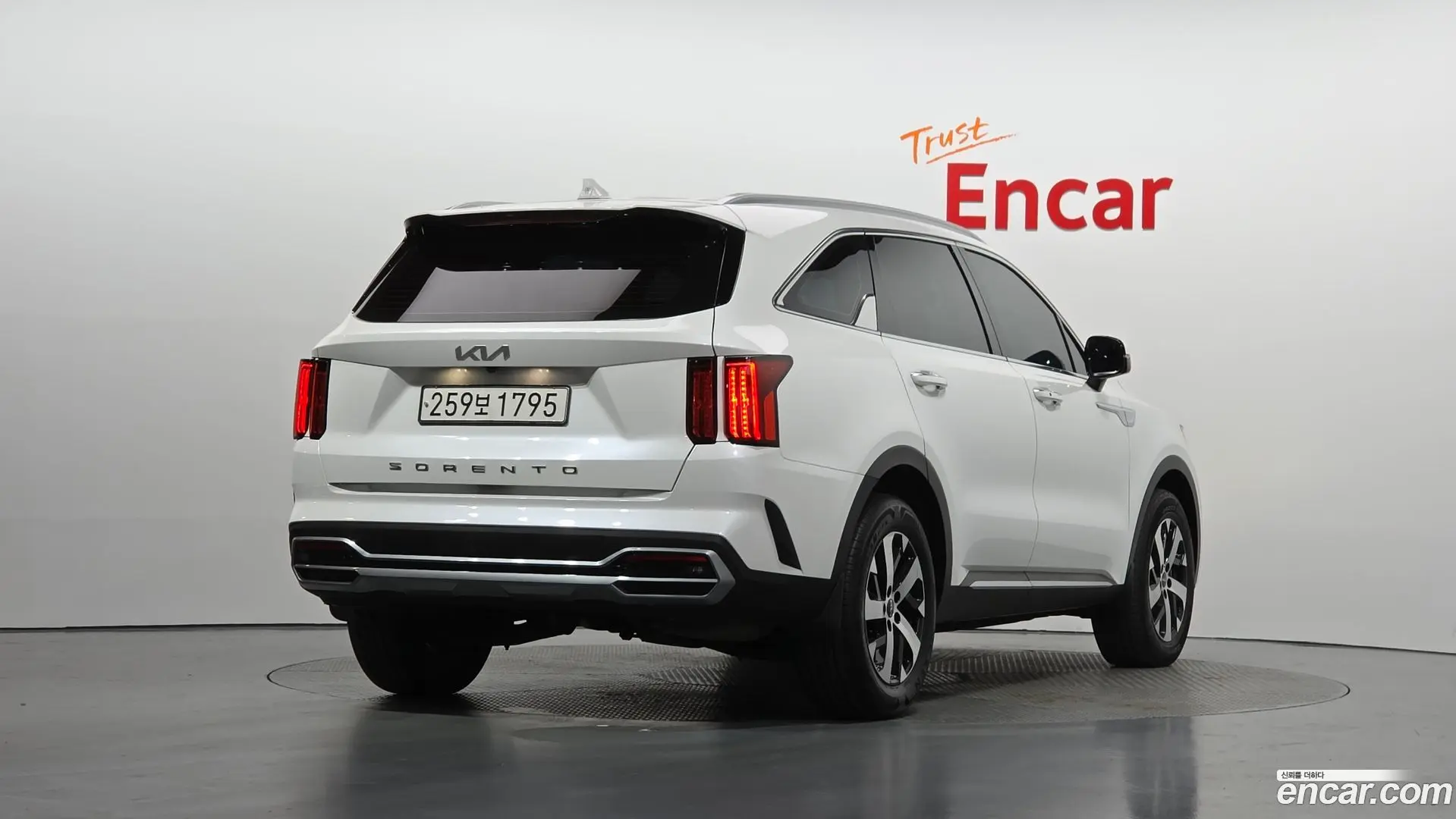 Main__Slider__Photo:Sorento Kia 2022.6-1