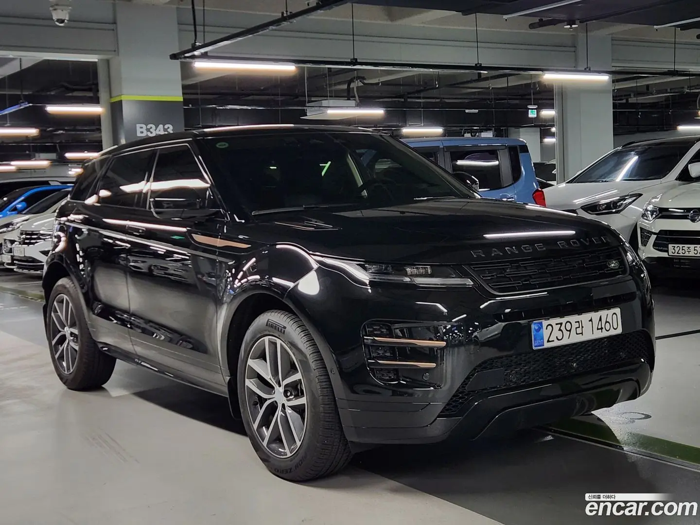 Main__Slider__Photo:Range Rover Evoque Land Rover 2025.3-1