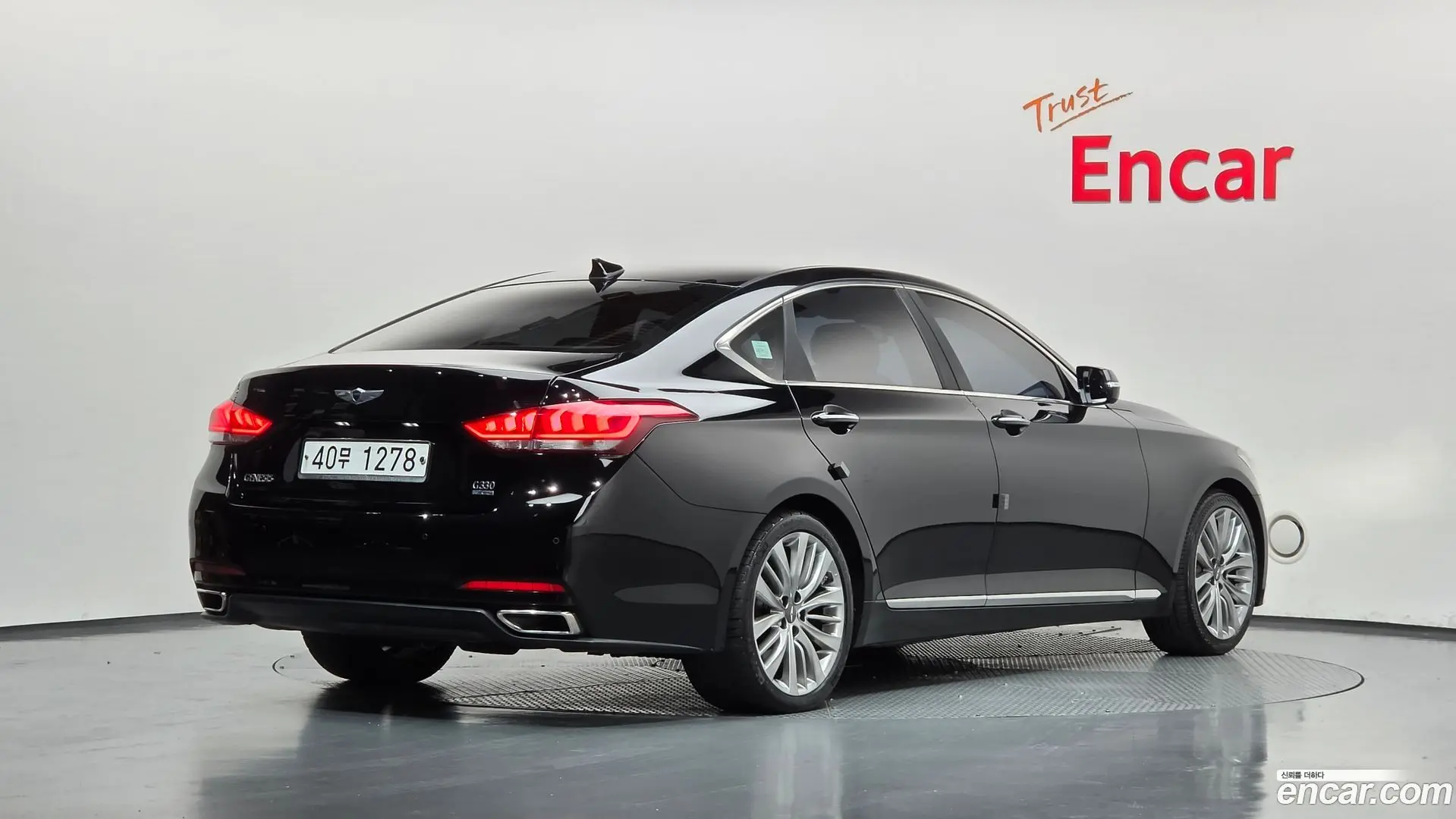 Main__Slider__Photo:Genesis Hyundai 2015.2-1